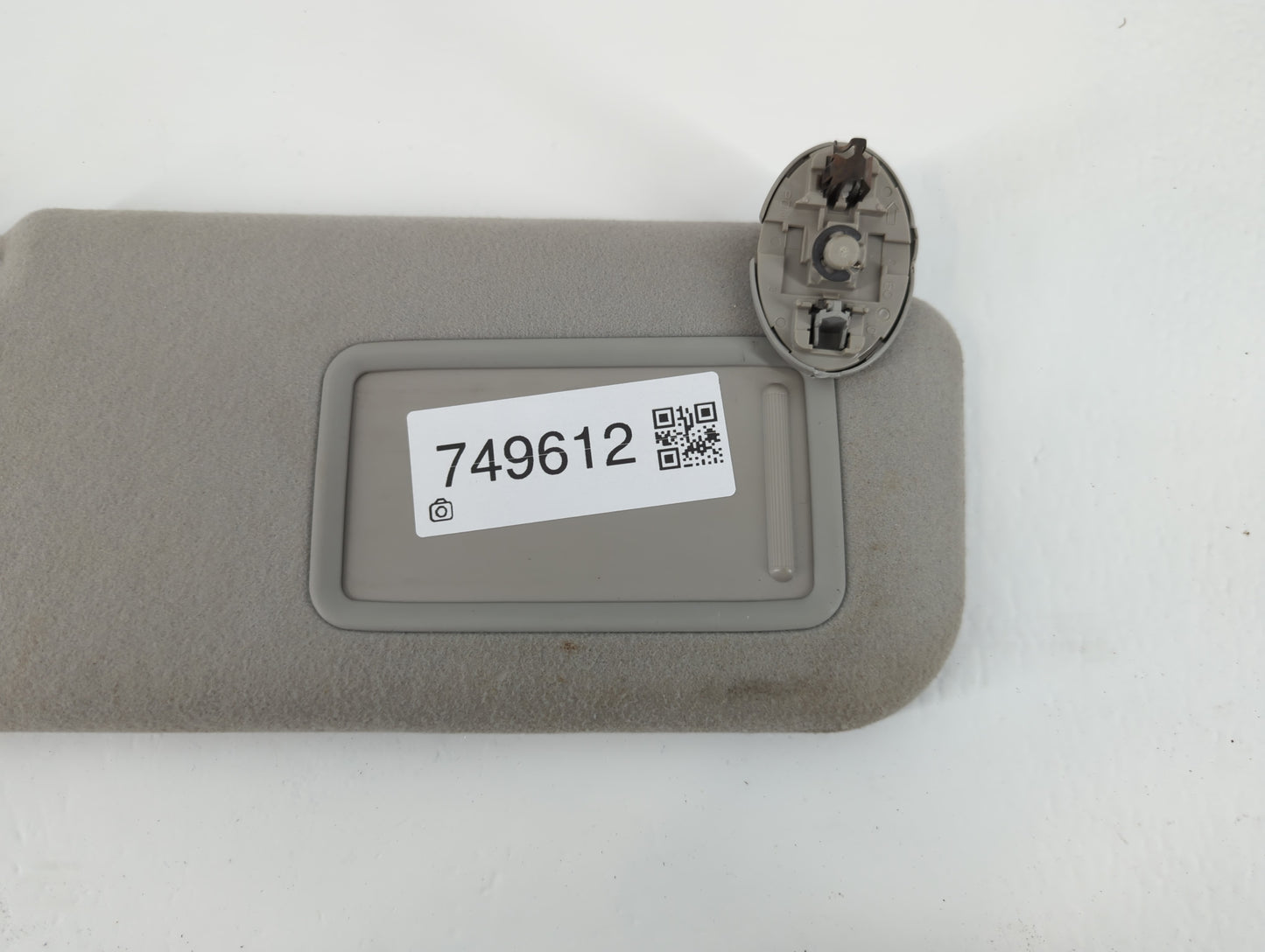 2009-2014 Toyota Matrix Sun Visor Shade Replacement Passenger Right Mirror Fits Fits 2009 2010 2011 2012 2013 2014 OEM Used Auto Parts - Oemusedautoparts1.com
