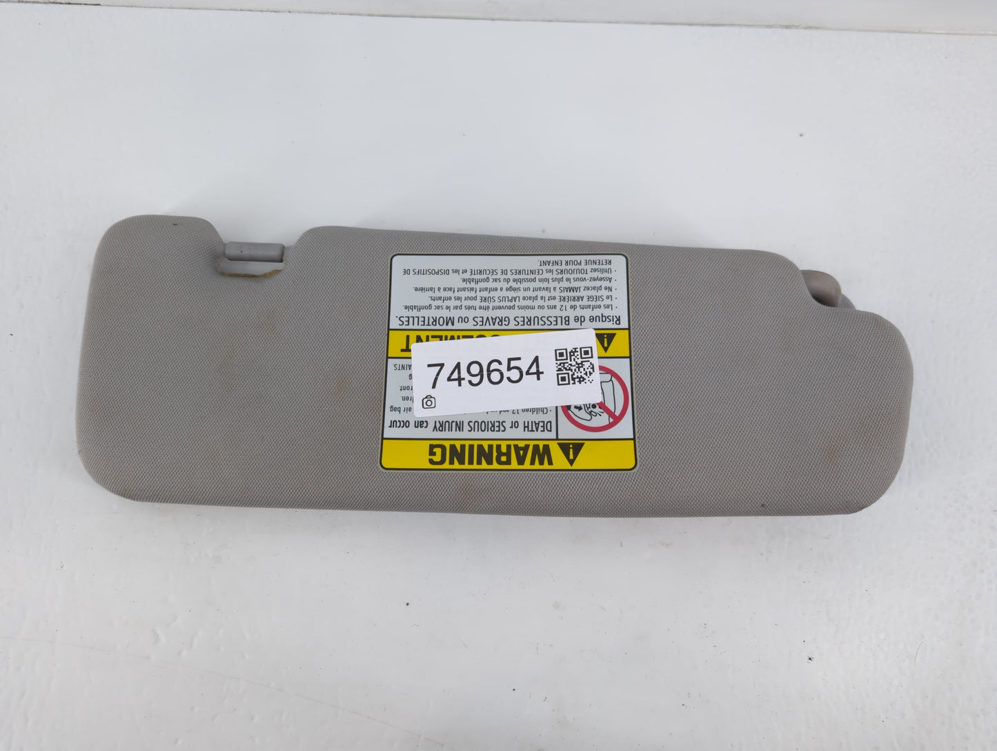 2011-2015 Hyundai Sonata Sun Visor Shade Replacement Driver Left Mirror Fits Fits 2011 2012 2013 2014 2015 OEM Used Auto Parts - Oemusedautoparts1.com