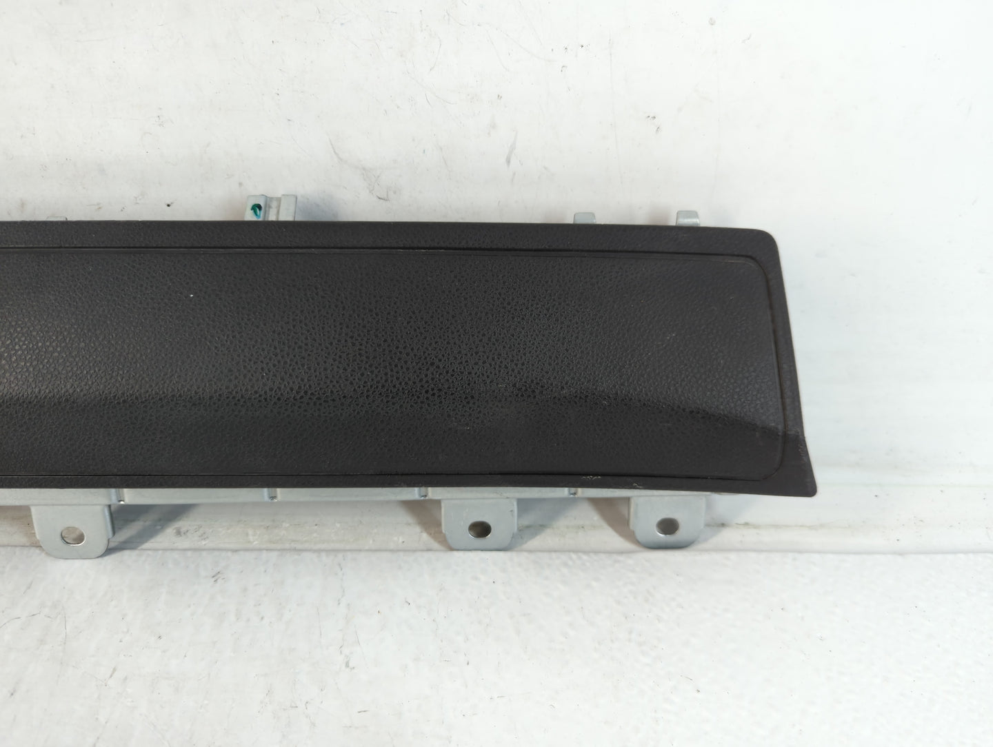 2011 Infiniti G37 Air Bag Driver Left Steering Wheel Mounted P/N:617378100D Fits OEM Used Auto Parts - Oemusedautoparts1.com