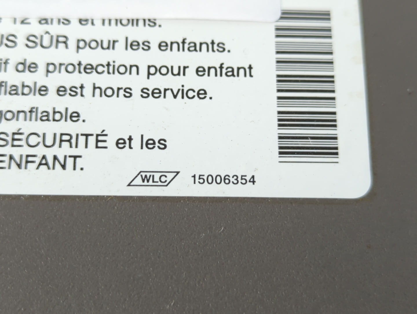 2000-2002 Chevrolet Silverado 1500 Sun Visor Shade Replacement Driver Left Mirror Fits Fits 2000 2001 2002 OEM Used Auto Parts - Oemusedautoparts1.com