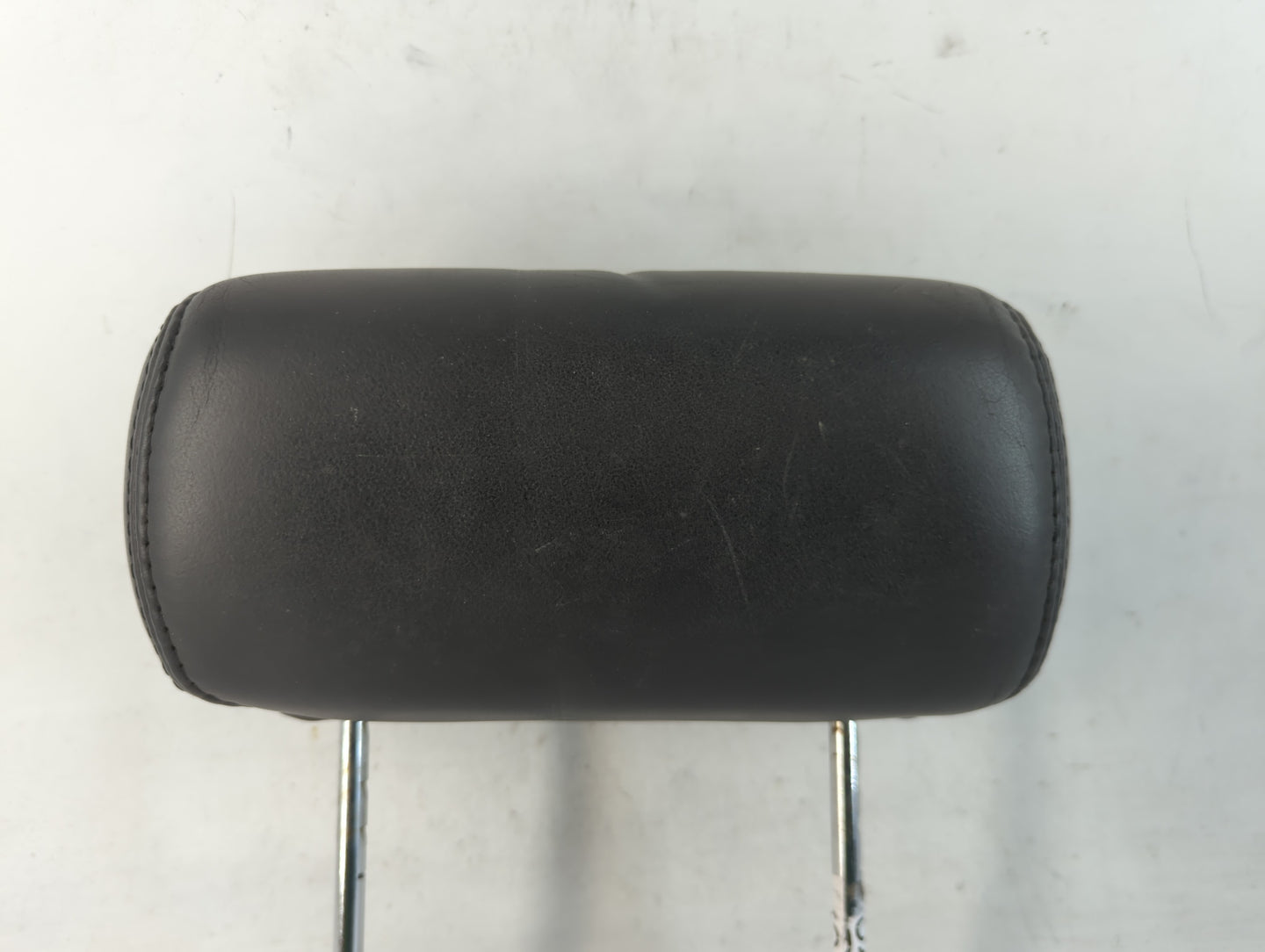2007-2008 Cadillac Escalade Esv Headrest Head Rest Rear Center Seat Fits Fits 2007 2008 OEM Used Auto Parts - Oemusedautoparts1.com