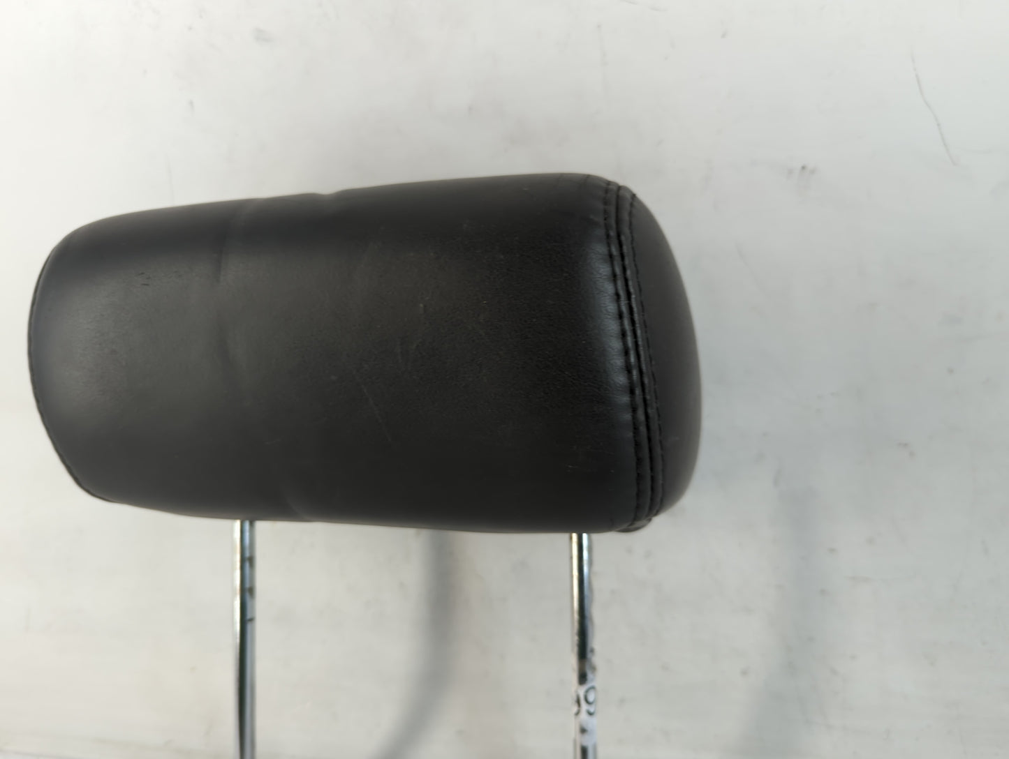 2007-2008 Cadillac Escalade Esv Headrest Head Rest Rear Center Seat Fits Fits 2007 2008 OEM Used Auto Parts - Oemusedautoparts1.com