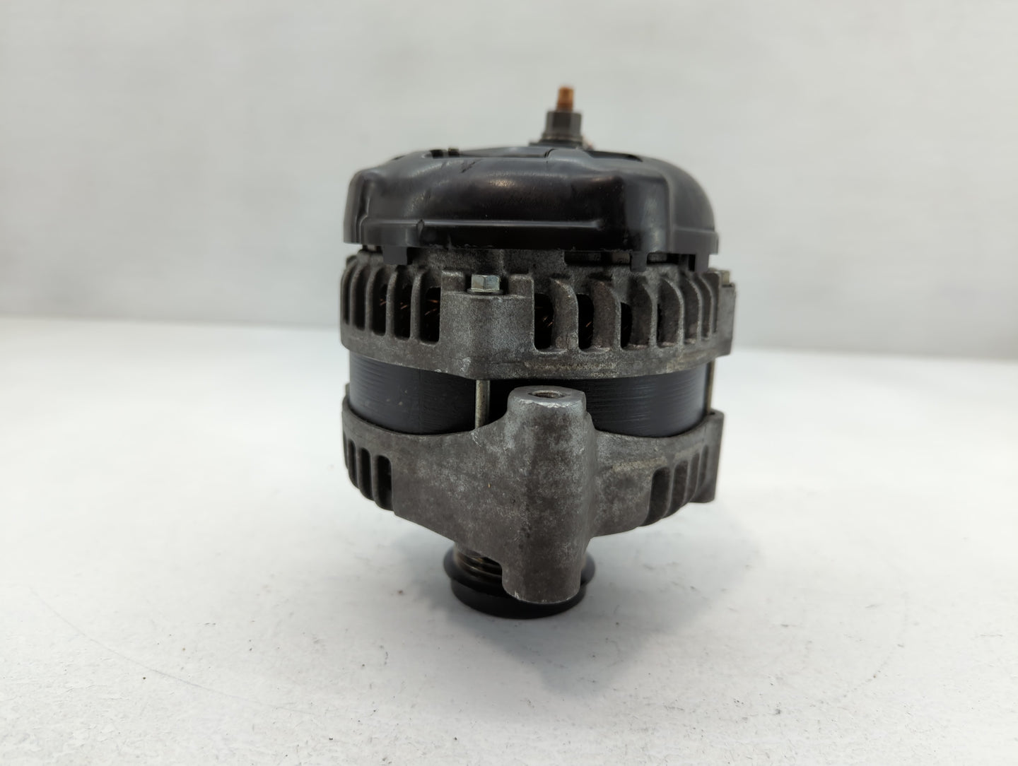 2014-2018 Jeep Grand Cherokee Alternator Replacement Generator Charging Assembly Engine OEM P/N:421000-0770 P04801624AD Fits OEM Used Auto Parts - Oemusedautoparts1.com