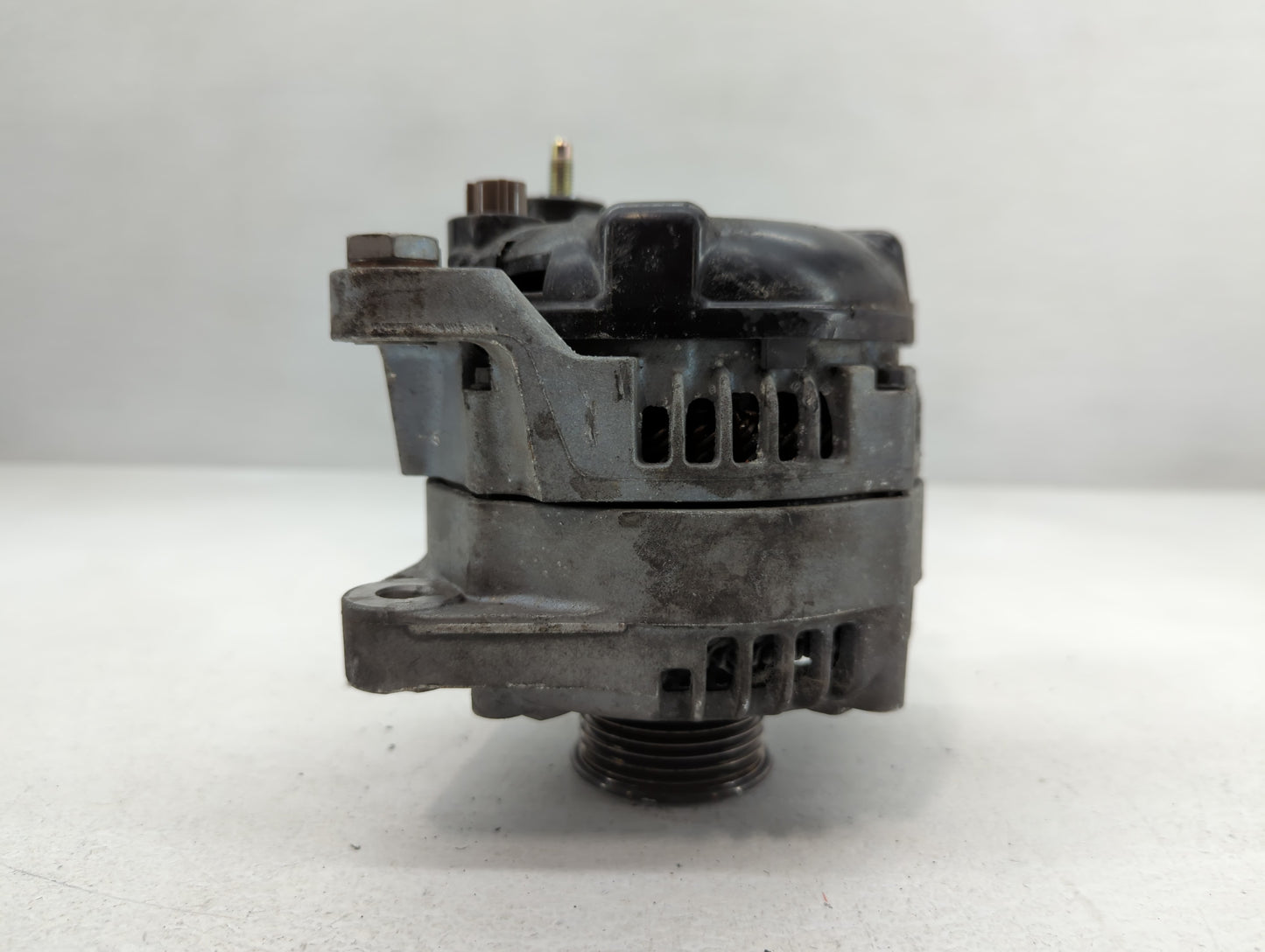 2019-2020 Hyundai Santa Fe Alternator Replacement Generator Charging Assembly Engine OEM P/N:TN104211-8790 37300-2G061 Fits OEM Used Auto Parts - Oemusedautoparts1.com