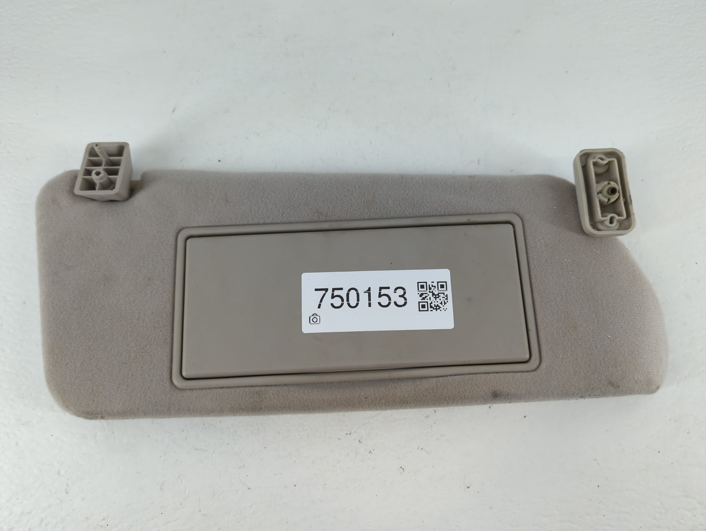 2000-2001 Cadillac Catera Sun Visor Shade Replacement Passenger Right Mirror Fits Fits 2000 2001 OEM Used Auto Parts - Oemusedautoparts1.com