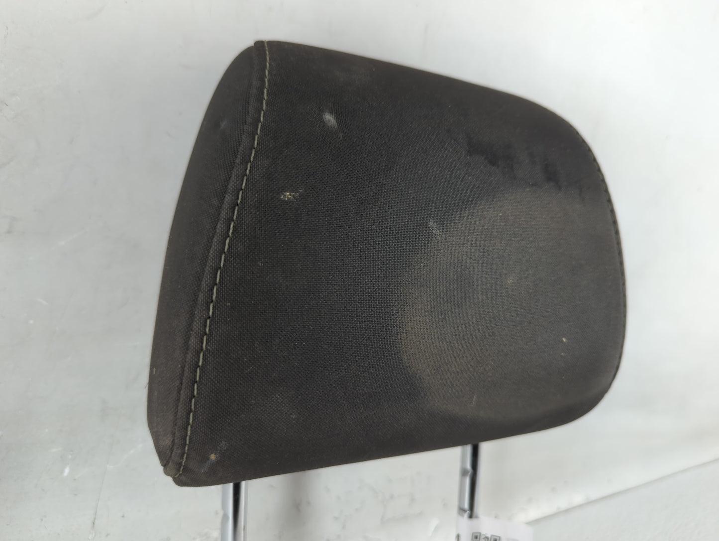 2015-2018 Ford Focus Headrest Head Rest Front Driver Passenger Seat Fits Fits 2015 2016 2017 2018 OEM Used Auto Parts - Oemusedautoparts1.com