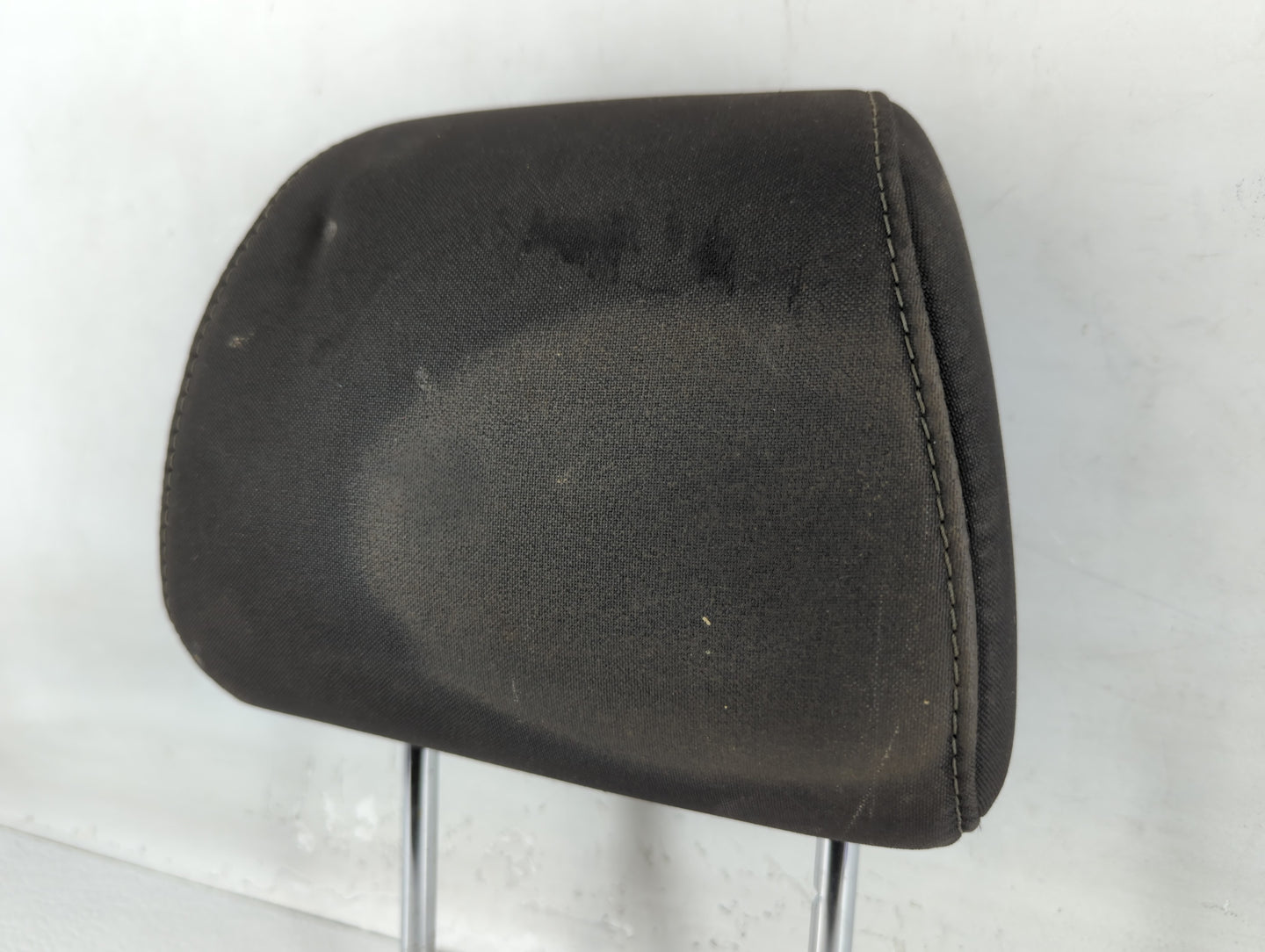 2015-2018 Ford Focus Headrest Head Rest Front Driver Passenger Seat Fits Fits 2015 2016 2017 2018 OEM Used Auto Parts - Oemusedautoparts1.com