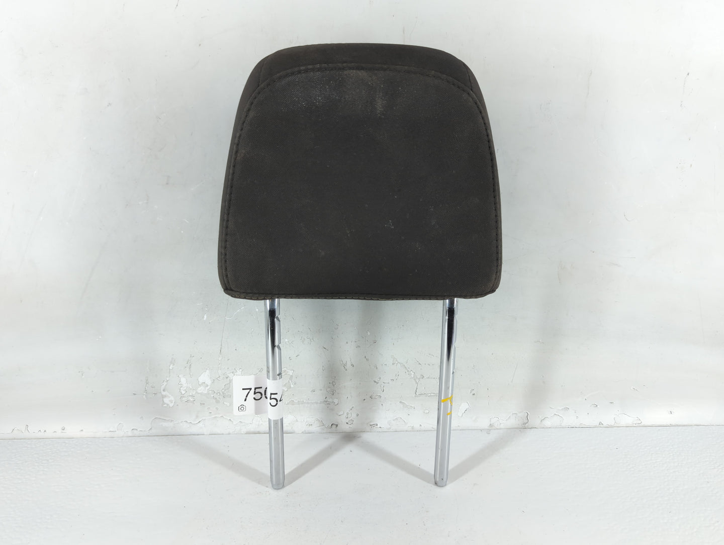 2015-2018 Ford Focus Headrest Head Rest Front Driver Passenger Seat Fits Fits 2015 2016 2017 2018 OEM Used Auto Parts - Oemusedautoparts1.com