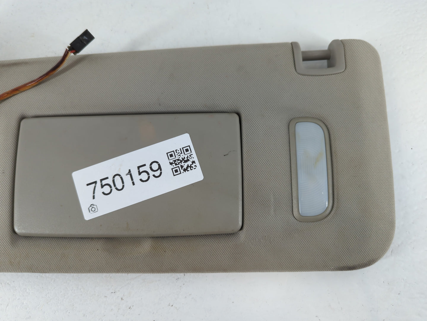 2008 Saturn Outlook Sun Visor Shade Replacement Driver Left Mirror Fits OEM Used Auto Parts - Oemusedautoparts1.com