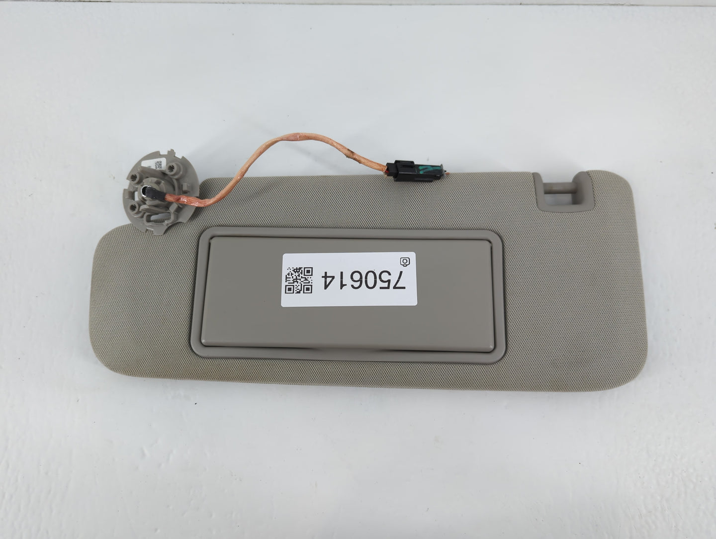 2012-2017 Buick Verano Sun Visor Shade Replacement Passenger Right Mirror Fits Fits 2012 2013 2014 2015 2016 2017 OEM Used Auto Parts - Oemusedautoparts1.com