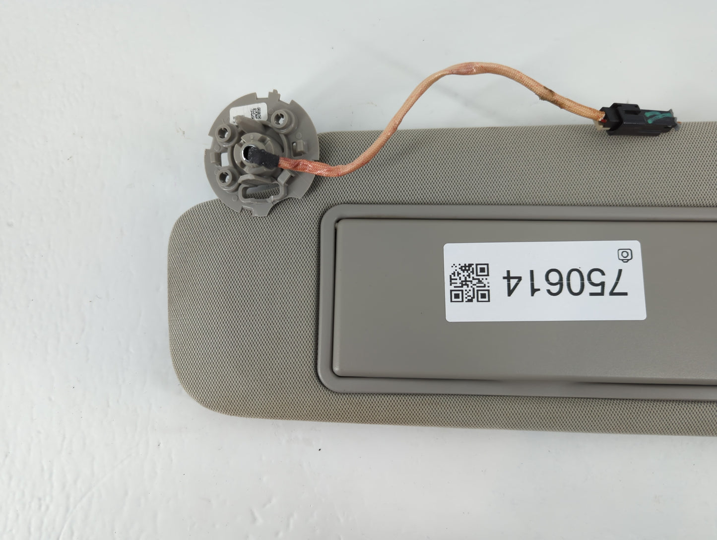 2012-2017 Buick Verano Sun Visor Shade Replacement Passenger Right Mirror Fits Fits 2012 2013 2014 2015 2016 2017 OEM Used Auto Parts - Oemusedautoparts1.com