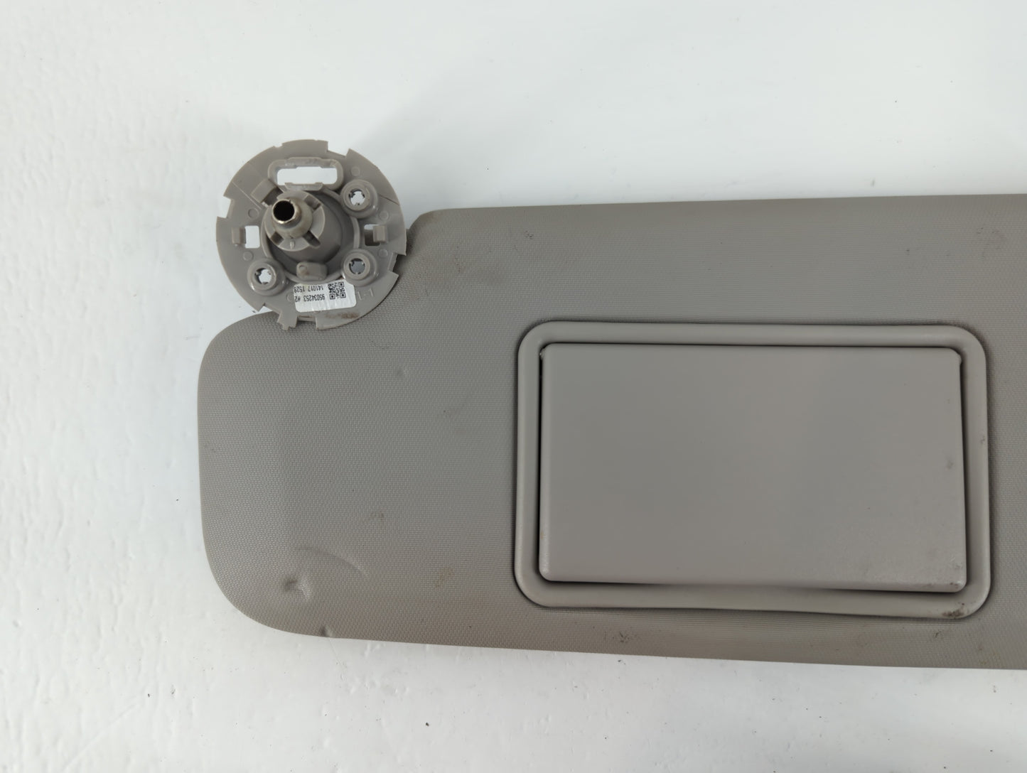 2011-2016 Chevrolet Cruze Sun Visor Shade Replacement Driver Left Mirror Fits Fits 2011 2012 2013 2014 2015 2016 OEM Used Auto Parts - Oemusedautoparts1.com