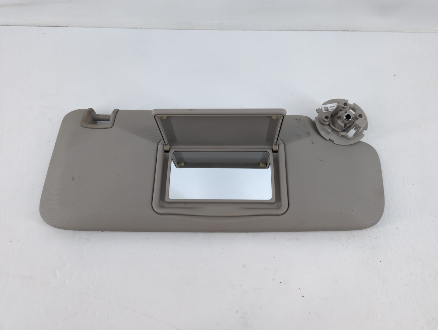 2011-2016 Chevrolet Cruze Sun Visor Shade Replacement Passenger Right Mirror Fits Fits 2011 2012 2013 2014 2015 2016 OEM Used Auto Parts - Oemusedautoparts1.com