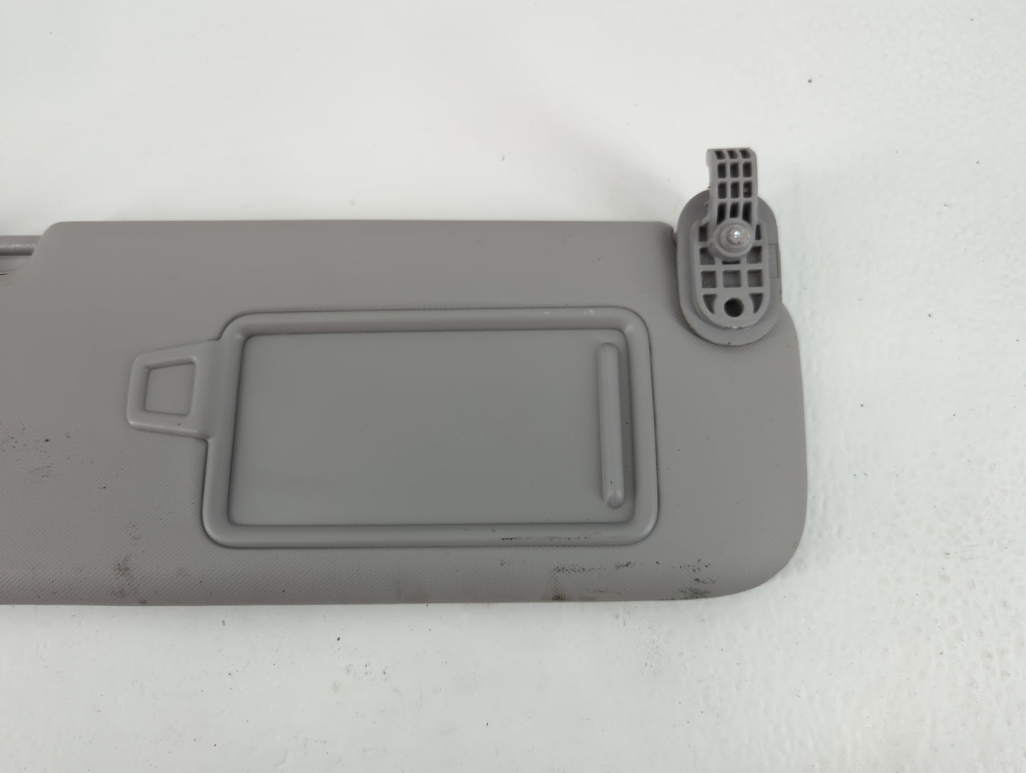 2017-2020 Hyundai Elantra Sun Visor Shade Replacement Passenger Right Mirror Fits Fits 2017 2018 2019 2020 OEM Used Auto Parts - Oemusedautoparts1.com