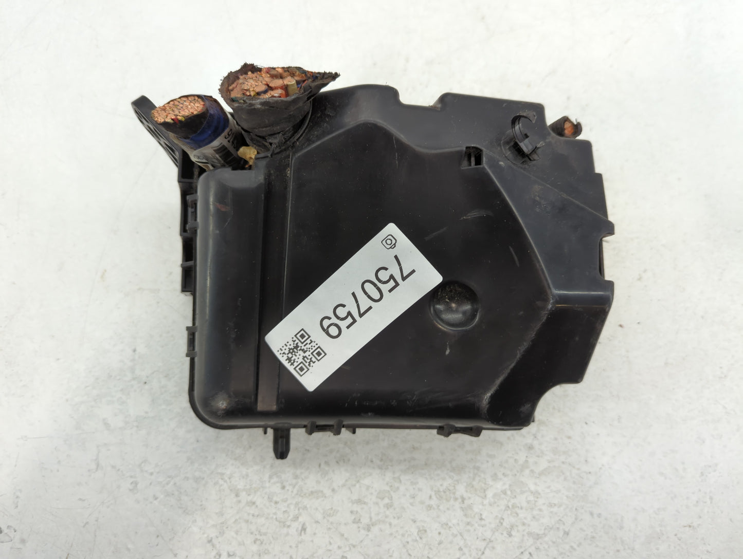 2011-2013 Hyundai Elantra Fusebox Fuse Box Panel Relay Module P/N:91951-3X100 VS912003Y074UA Fits Fits 2011 2012 2013 OEM Used Auto Parts - Oemusedautoparts1.com