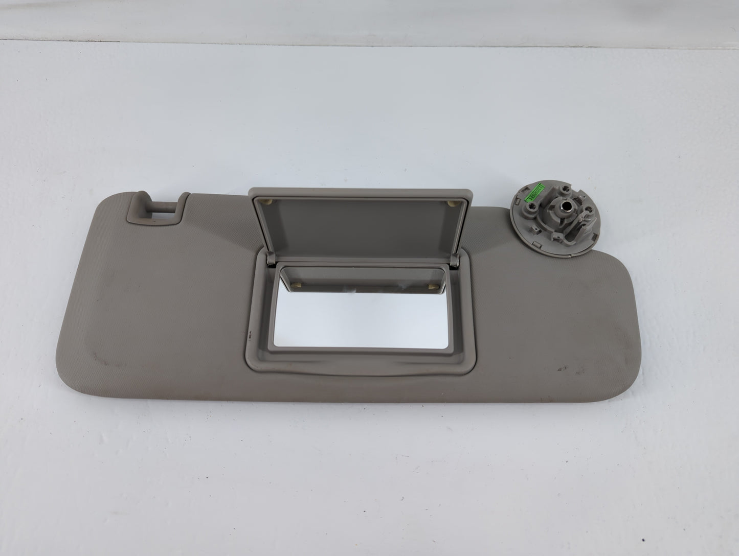 2011-2016 Chevrolet Cruze Sun Visor Shade Replacement Passenger Right Mirror Fits Fits 2011 2012 2013 2014 2015 2016 OEM Used Auto Parts - Oemusedautoparts1.com