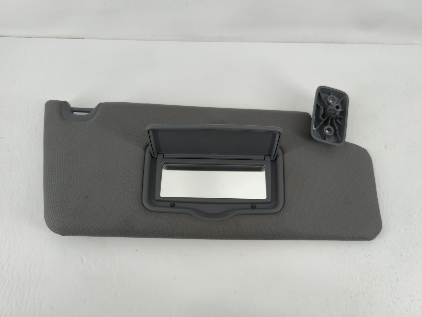 2011-2014 Ford F-150 Sun Visor Shade Replacement Passenger Right Mirror Fits Fits 2011 2012 2013 2014 OEM Used Auto Parts - Oemusedautoparts1.com