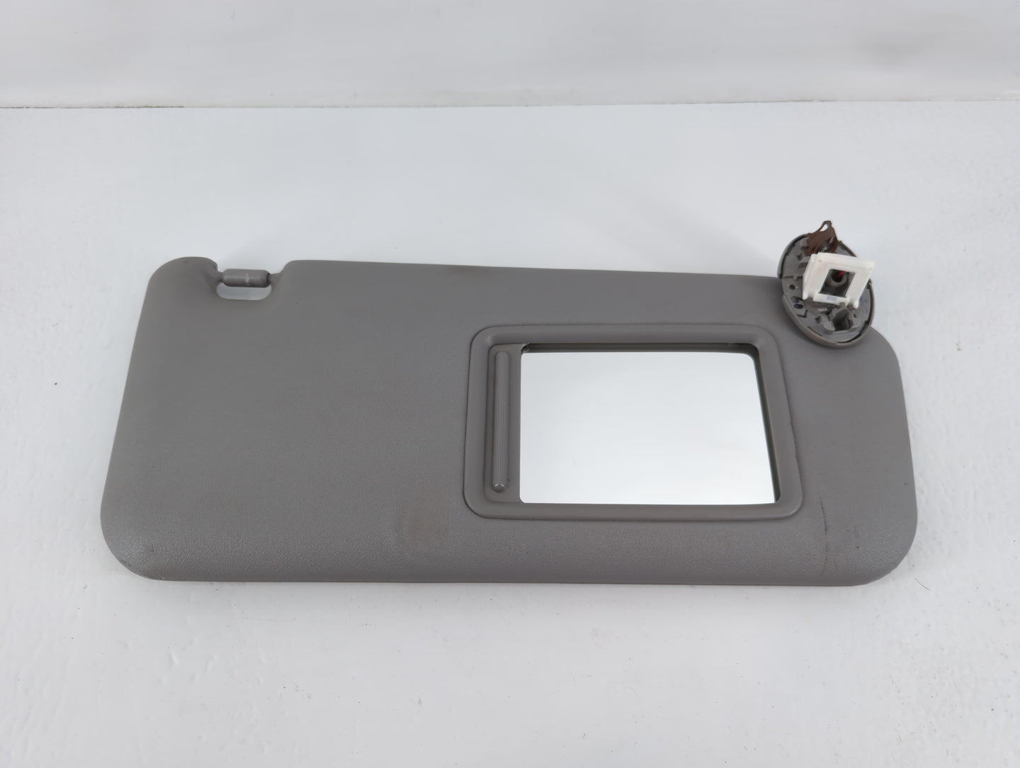 2006-2009 Toyota Rav4 Sun Visor Shade Replacement Passenger Right Mirror Fits Fits 2006 2007 2008 2009 OEM Used Auto Parts - Oemusedautoparts1.com