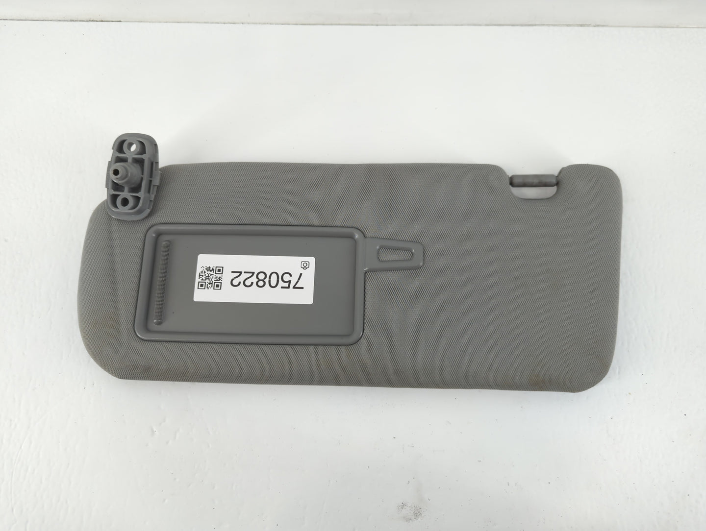 2011-2015 Kia Sorento Sun Visor Shade Replacement Driver Left Mirror Fits Fits 2011 2012 2013 2014 2015 OEM Used Auto Parts - Oemusedautoparts1.com