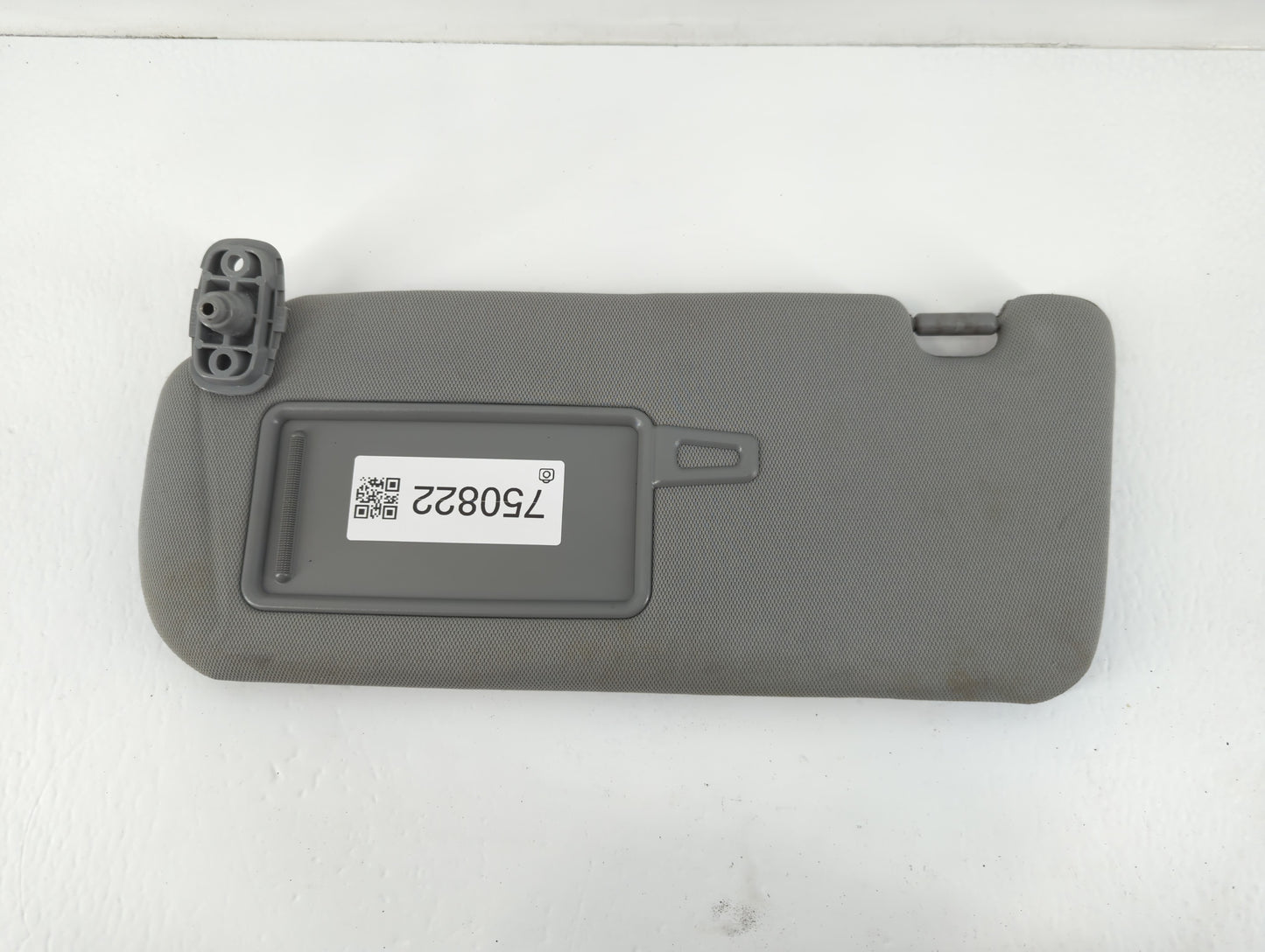 2011-2015 Kia Sorento Sun Visor Shade Replacement Driver Left Mirror Fits Fits 2011 2012 2013 2014 2015 OEM Used Auto Parts - Oemusedautoparts1.com