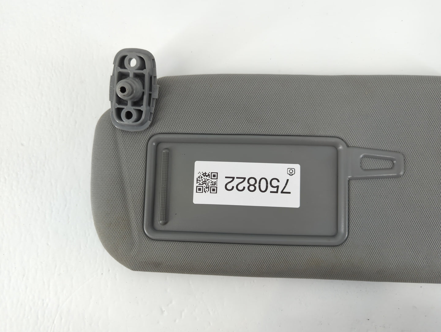 2011-2015 Kia Sorento Sun Visor Shade Replacement Driver Left Mirror Fits Fits 2011 2012 2013 2014 2015 OEM Used Auto Parts - Oemusedautoparts1.com