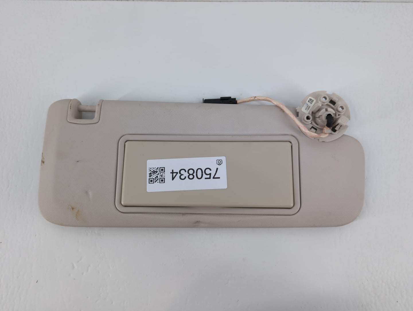 2017 Chevrolet Cruze Sun Visor Shade Replacement Driver Left Mirror Fits OEM Used Auto Parts - Oemusedautoparts1.com