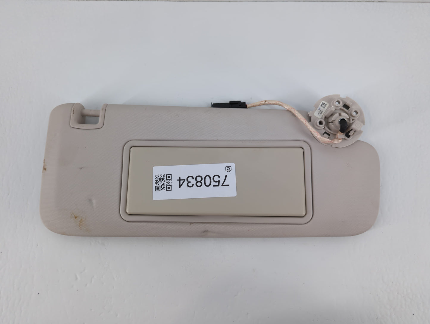 2017 Chevrolet Cruze Sun Visor Shade Replacement Driver Left Mirror Fits OEM Used Auto Parts - Oemusedautoparts1.com