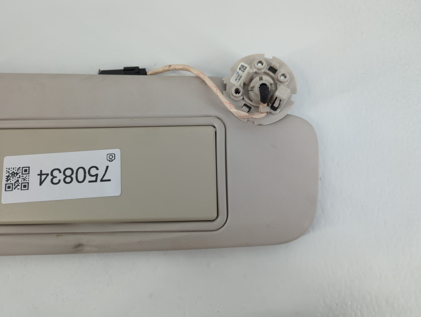 2017 Chevrolet Cruze Sun Visor Shade Replacement Driver Left Mirror Fits OEM Used Auto Parts - Oemusedautoparts1.com