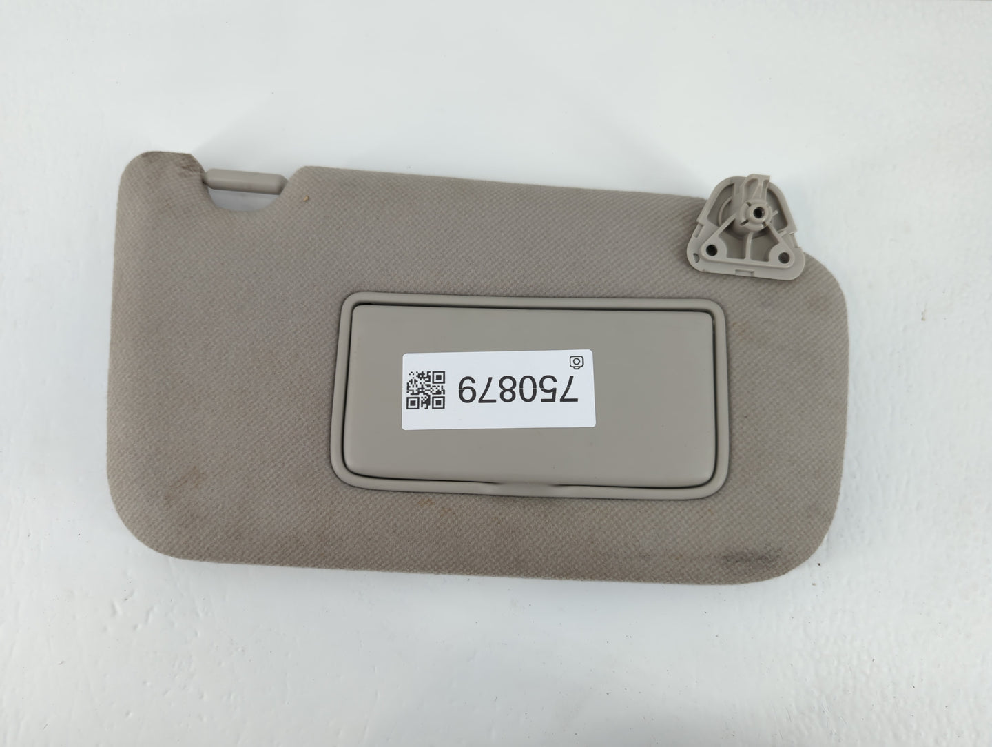 2013-2019 Nissan Sentra Sun Visor Shade Replacement Passenger Right Mirror Fits Fits 2012 2013 2014 2015 2016 2017 2018 2019 OEM Used Auto Parts - Oemusedautoparts1.com