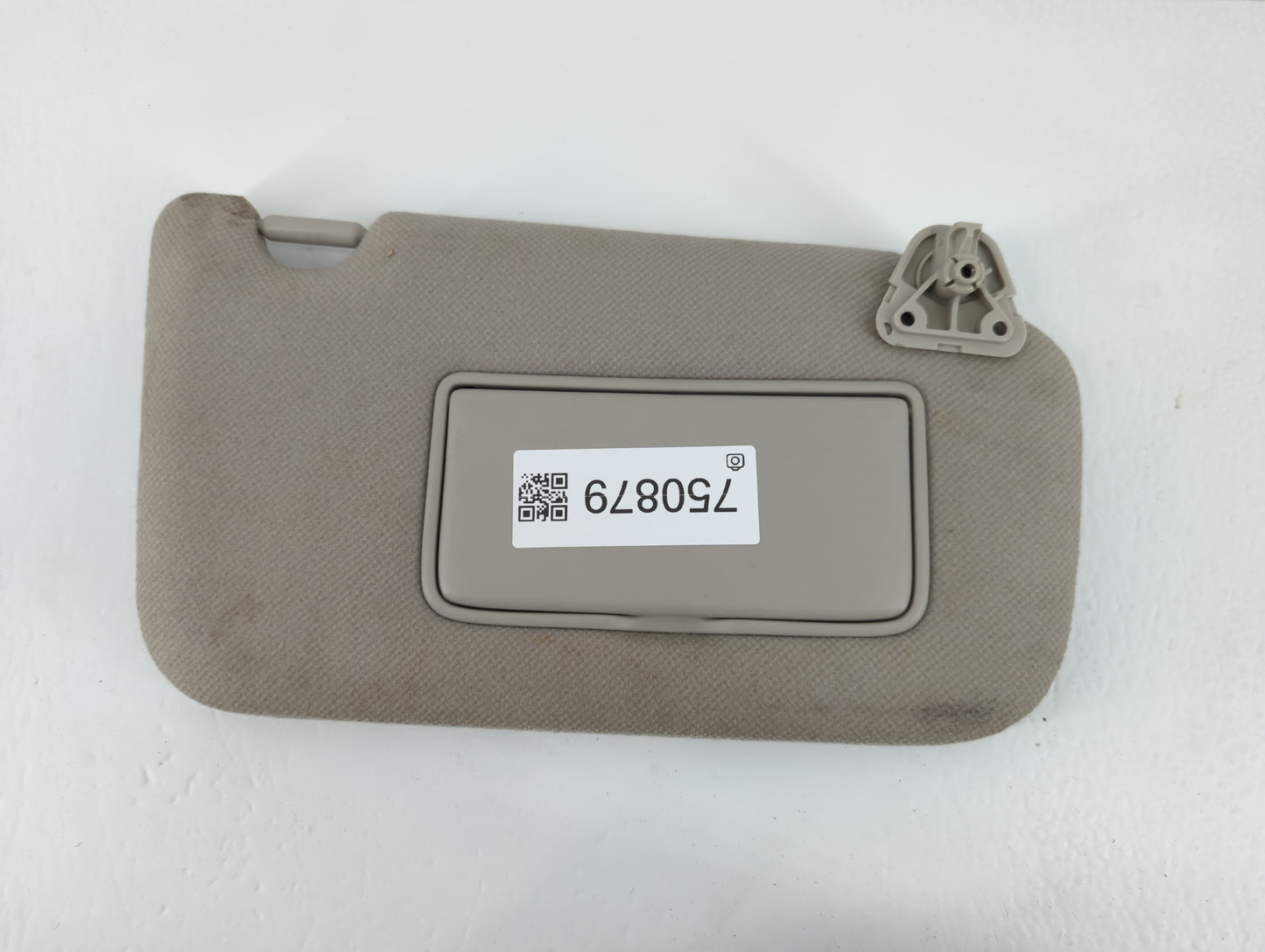 2013-2019 Nissan Sentra Sun Visor Shade Replacement Passenger Right Mirror Fits Fits 2012 2013 2014 2015 2016 2017 2018 2019 OEM Used Auto Parts - Oemusedautoparts1.com
