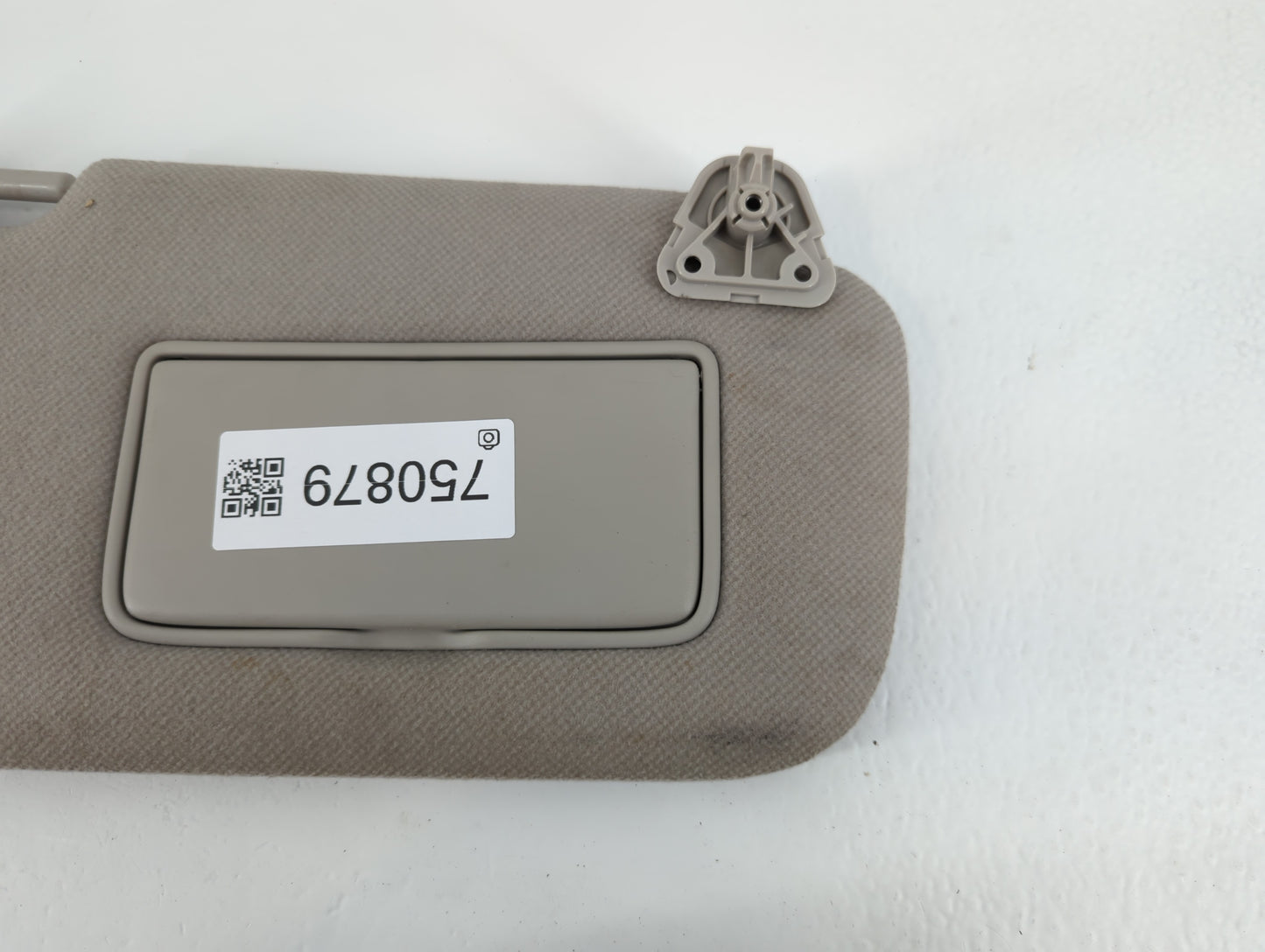 2013-2019 Nissan Sentra Sun Visor Shade Replacement Passenger Right Mirror Fits Fits 2012 2013 2014 2015 2016 2017 2018 2019 OEM Used Auto Parts - Oemusedautoparts1.com