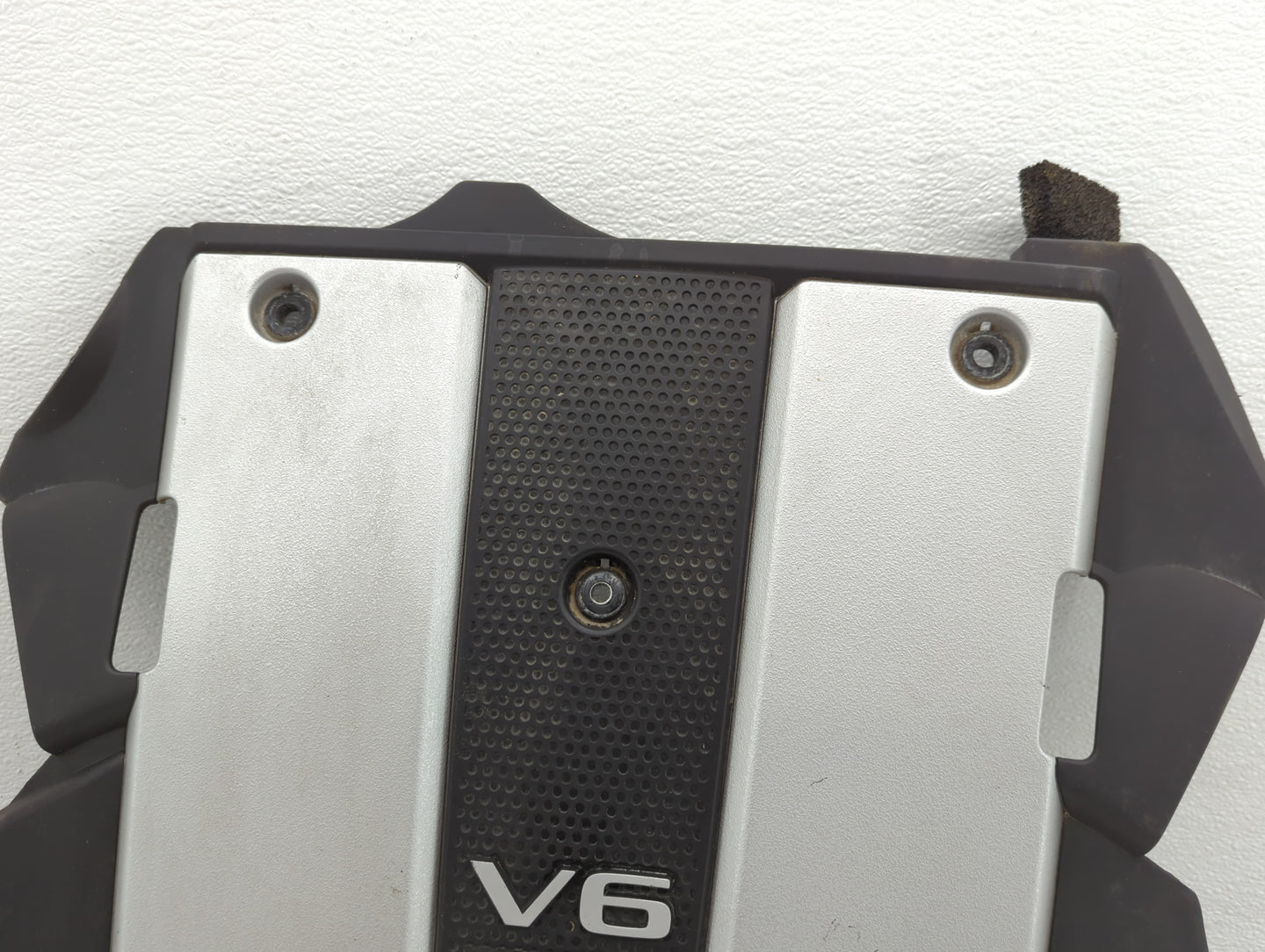 2011 Infiniti G37 Engine Cover - Oemusedautoparts1.com