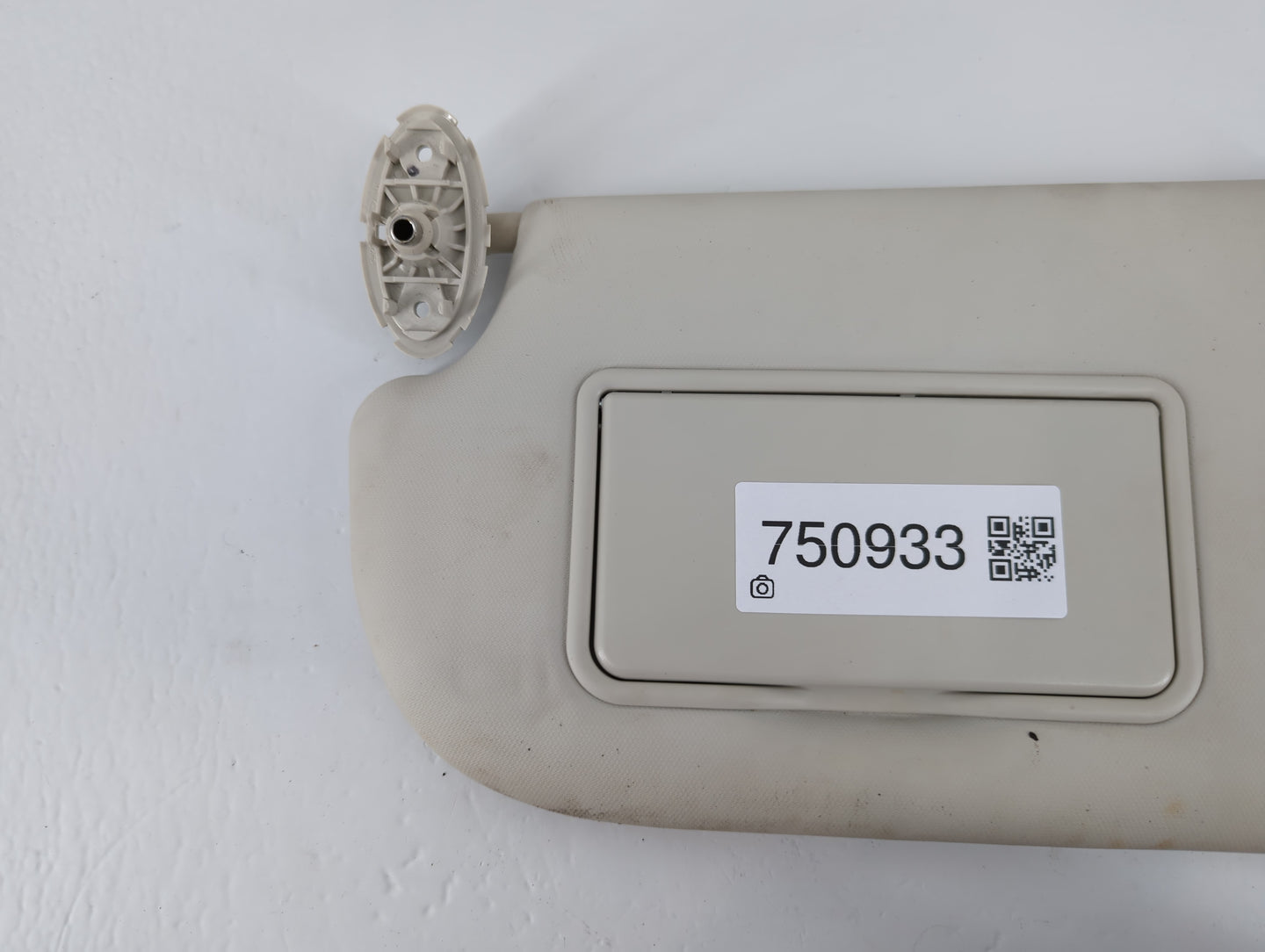 2013-2019 Ford Escape Sun Visor Shade Replacement Driver Left Mirror Fits Fits 2013 2014 2015 2016 2017 2018 2019 OEM Used Auto Parts - Oemusedautoparts1.com