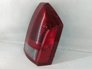 2005-2007 Chrysler 300 Tail Light Assembly Passenger Right OEM P/N:58622-E Fits Fits 2005 2006 2007 OEM Used Auto Parts