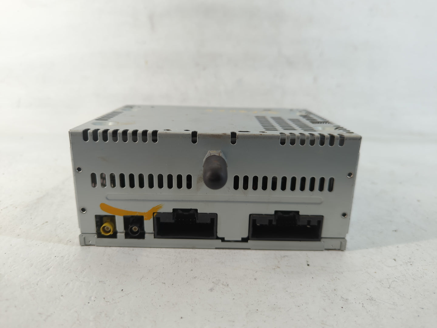 2013-2015 Ford Edge Radio AM FM Cd Player Receiver Replacement P/N:ET4T19C107JA Fits Fits 2013 2014 2015 OEM Used Auto Parts - Oemusedautoparts1.com