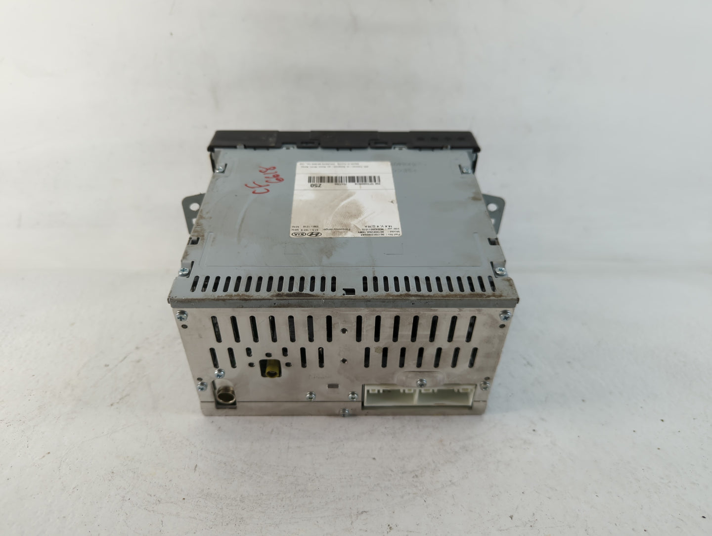 2017-2018 Hyundai Elantra Radio AM FM Cd Player Receiver Replacement P/N:96170F2260UAT Fits Fits 2017 2018 OEM Used Auto Parts - Oemusedautoparts1.com