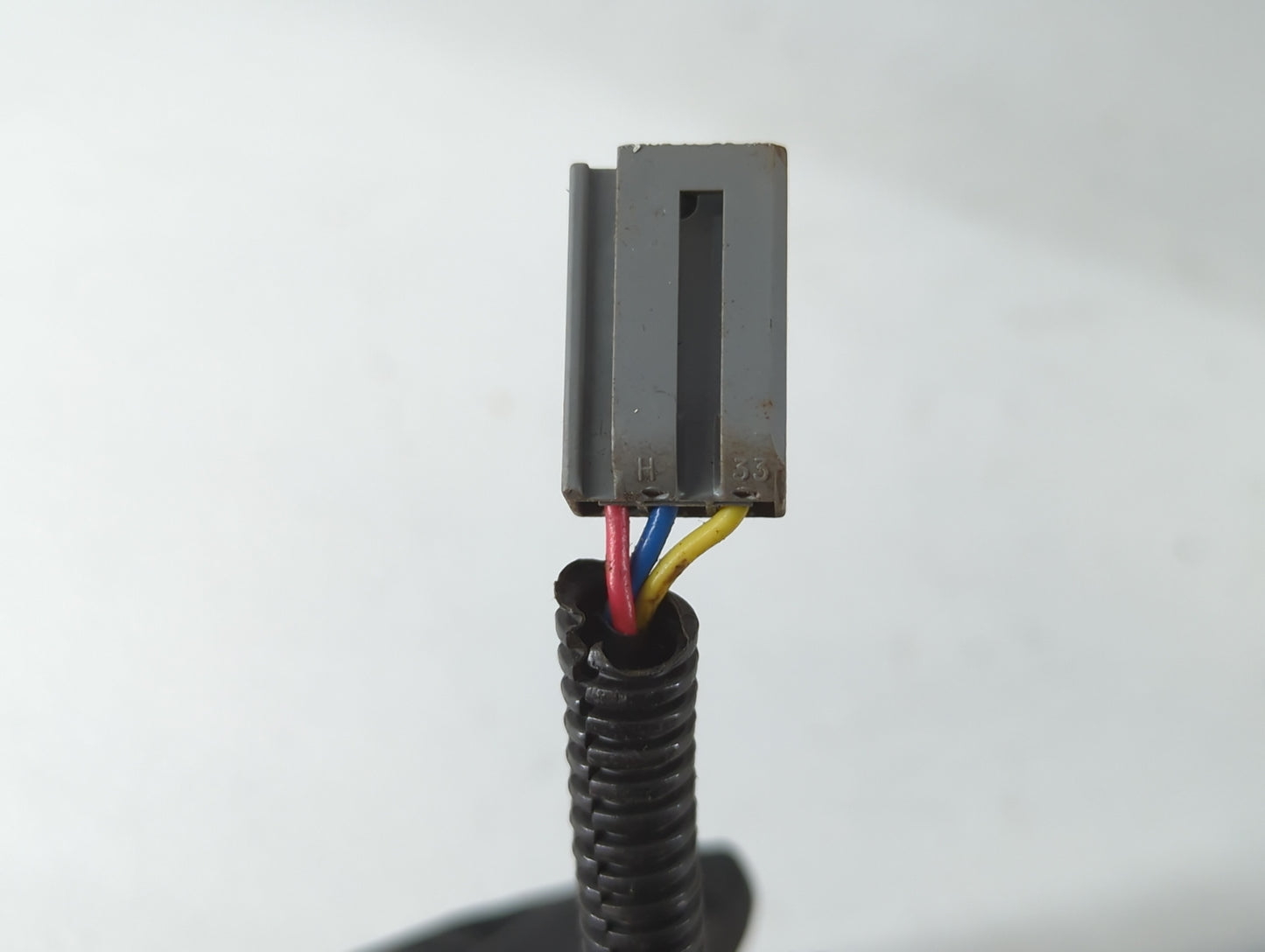 2001 Mazda B2300 Side Mirror Replacement Driver Left View Door Mirror P/N:1405099 Fits Fits 1998 1999 2000 OEM Used Auto Parts - Oemusedautoparts1.com