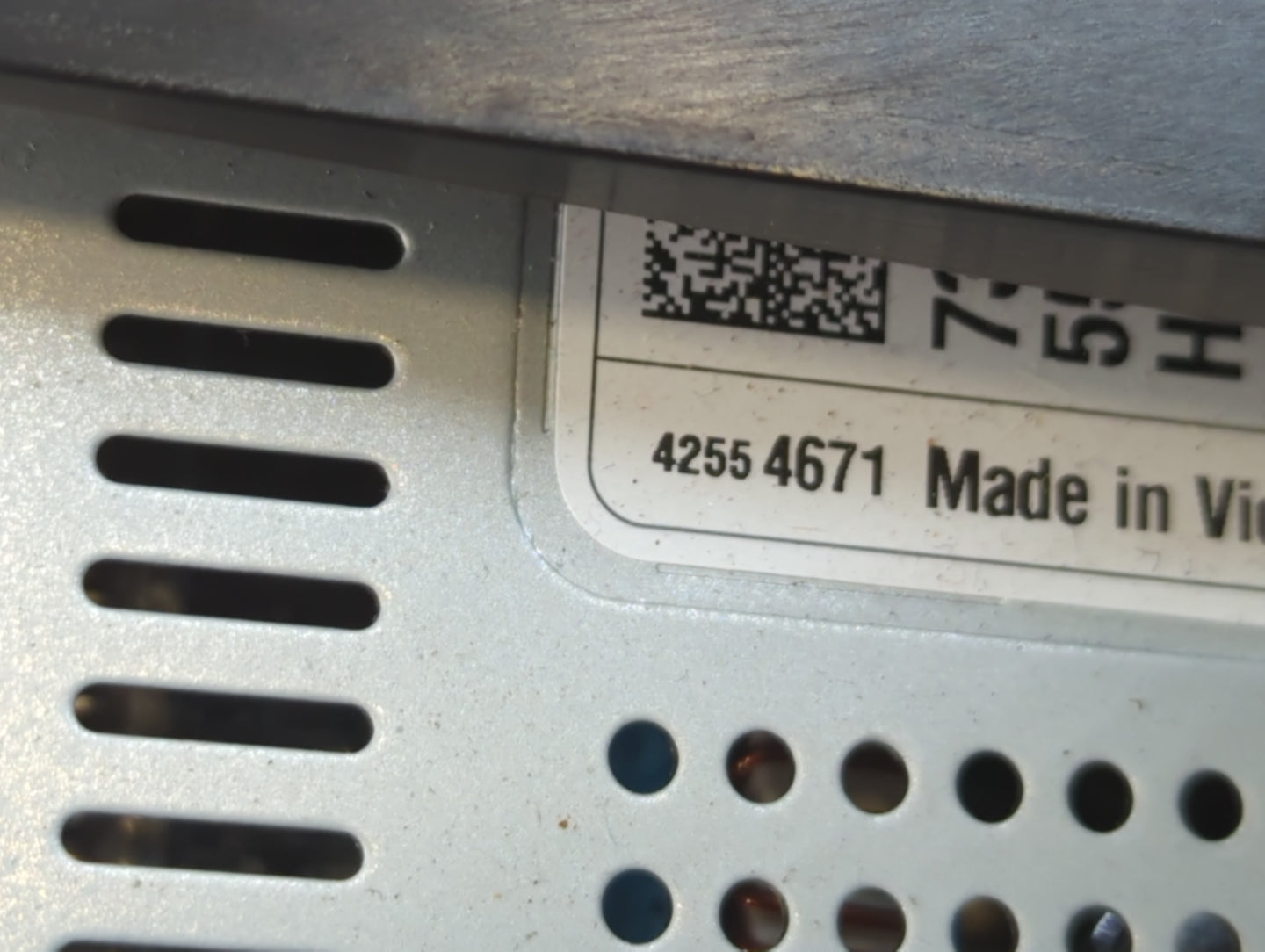 2018-2021 Chevrolet Traverse Radio AM FM Cd Player Receiver Replacement P/N:42554671 Fits Fits 2017 2018 2019 2020 2021 OEM Used Auto Parts - Oemusedautoparts1.com