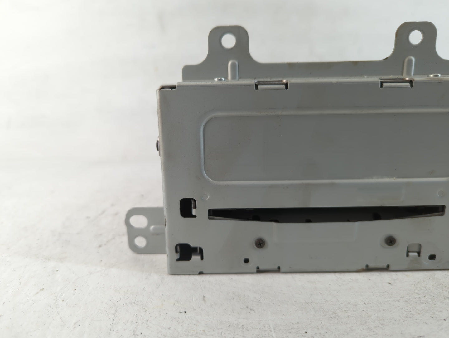 2011-2012 Chevrolet Cruze Radio AM FM Cd Player Receiver Replacement P/N:20983517 Fits Fits 2010 2011 2012 OEM Used Auto Parts - Oemusedautoparts1.com