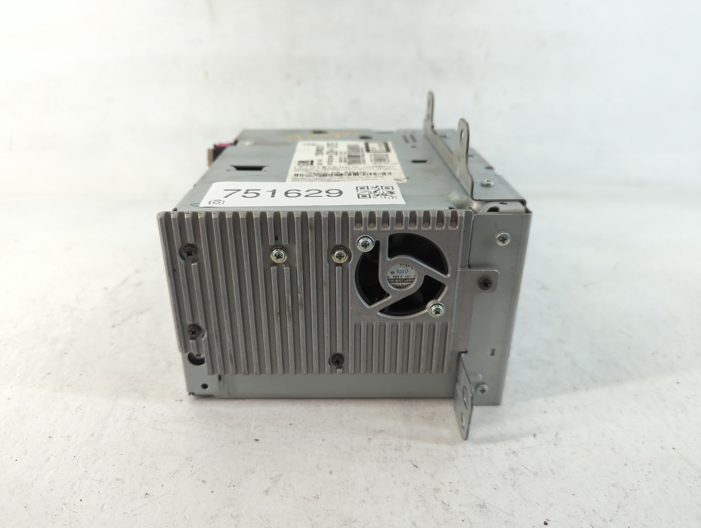 2011-2012 Chevrolet Cruze Radio AM FM Cd Player Receiver Replacement P/N:20983517 Fits Fits 2010 2011 2012 OEM Used Auto Parts - Oemusedautoparts1.com