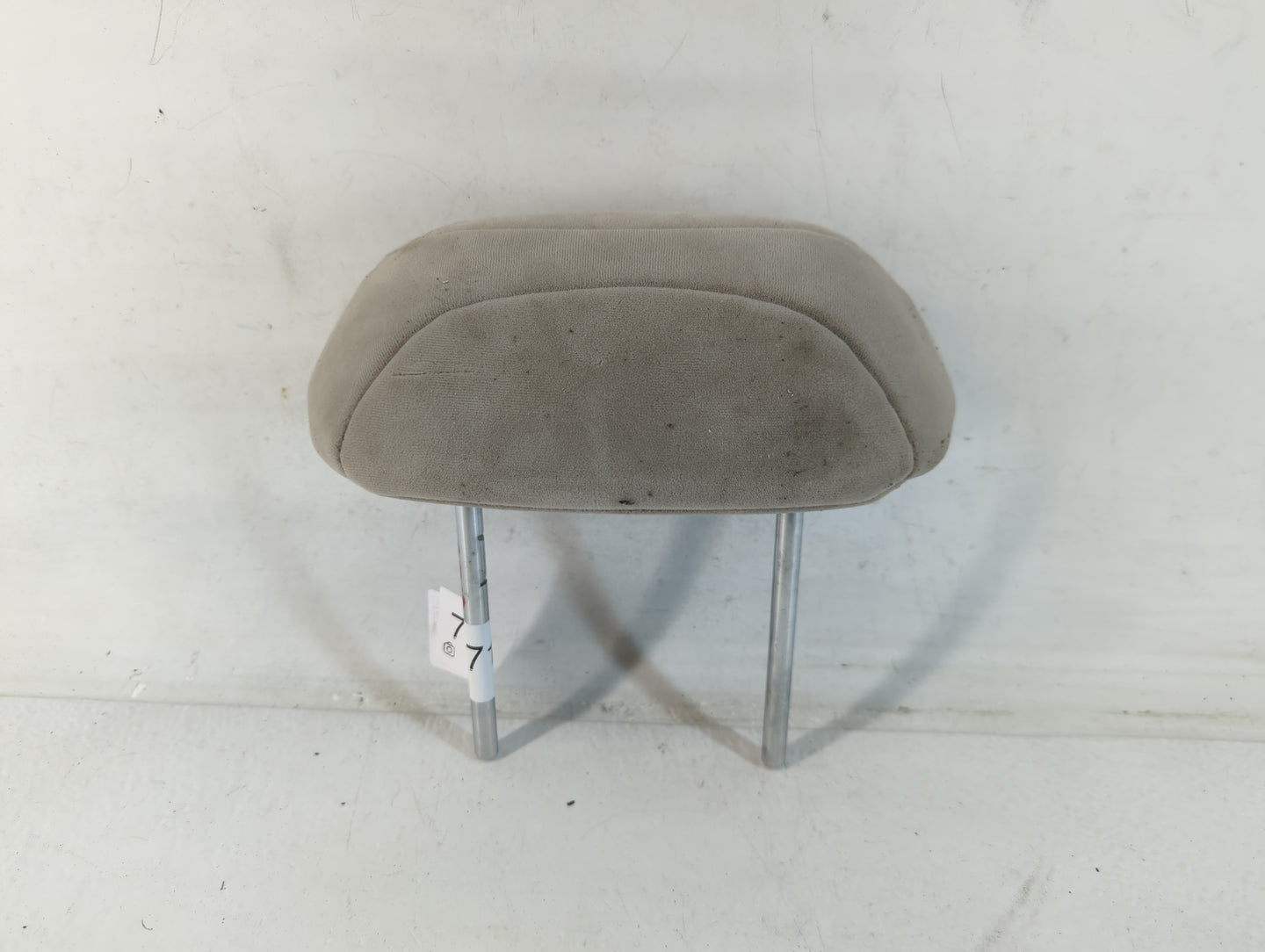 2004-2009 Kia Spectra Headrest Head Rest Front Driver Passenger Seat Fits Fits 2004 2005 2006 2007 2008 2009 OEM Used Auto Parts - Oemusedautoparts1.com