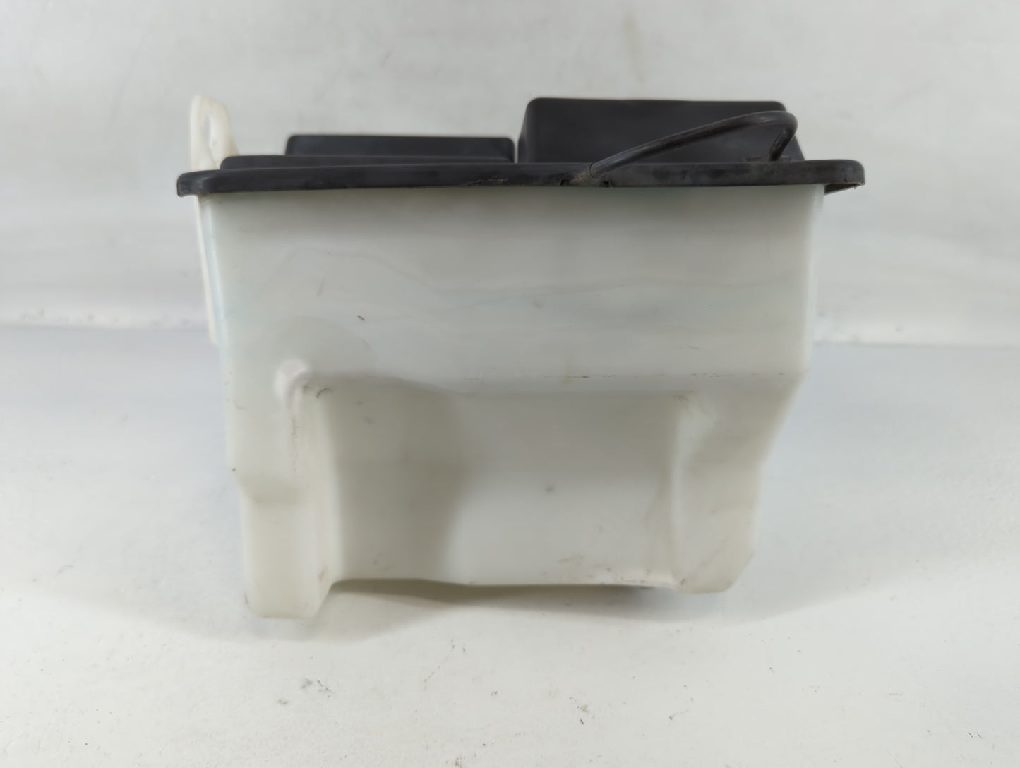 1998-2006 Ford F-150 Windshield Washer Fluid Reservoir Bottle Oem - Oemusedautoparts1.com