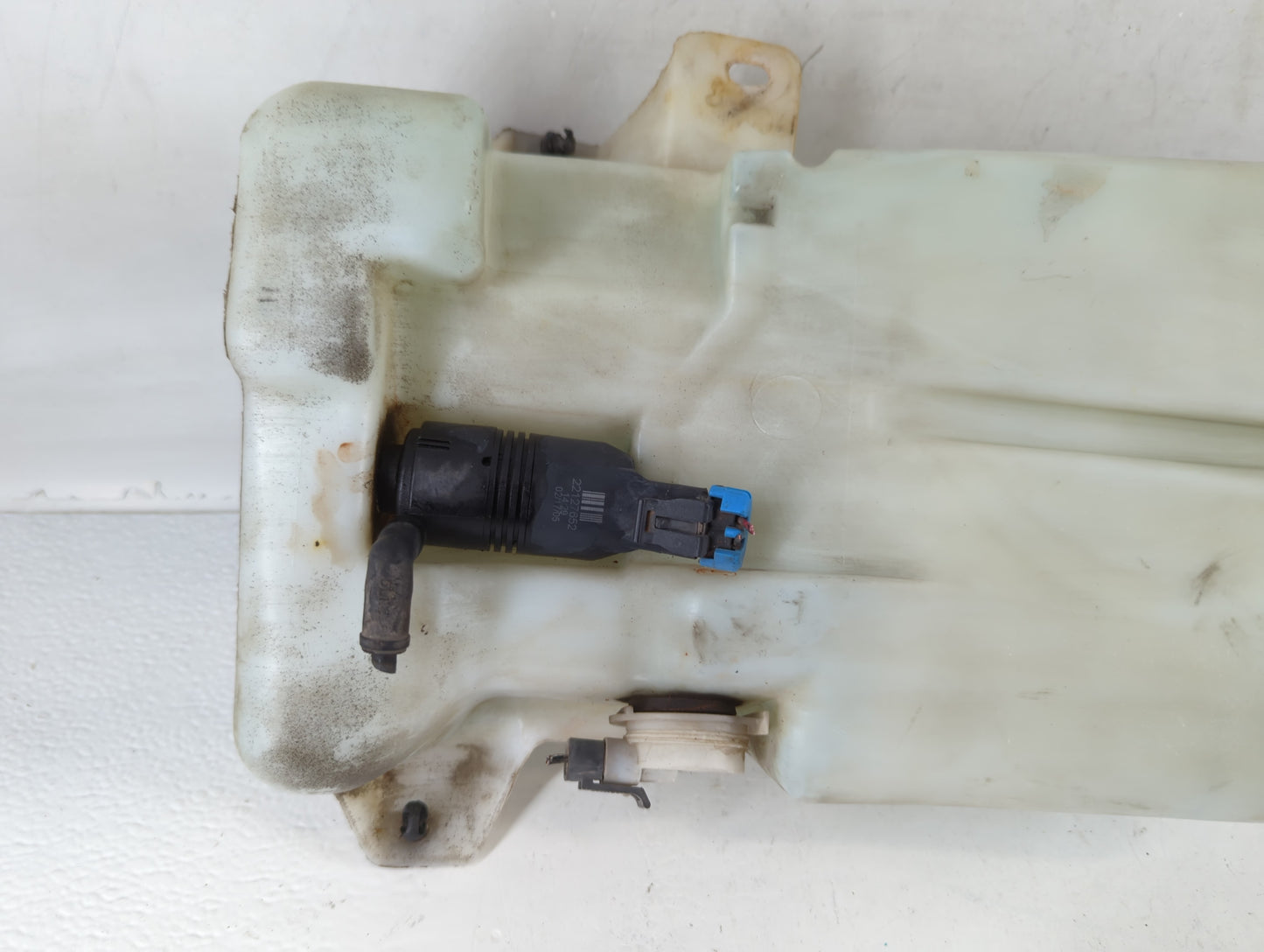 1999 Silverado 1500 Windshield Washer Fluid Reservoir Bottle Oem - Oemusedautoparts1.com
