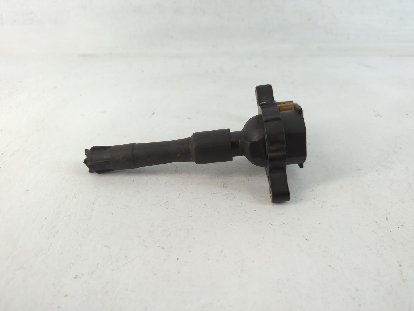 2001-2002 Bmw 525i Ignition Coil Igniter Pack - Oemusedautoparts1.com