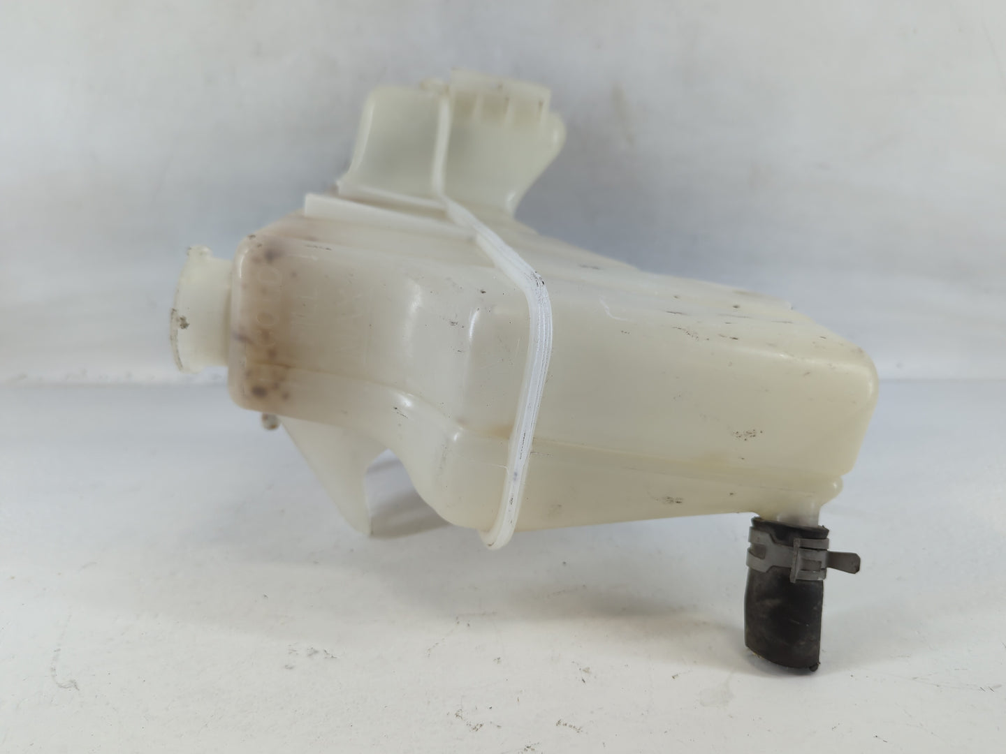 2006-2010 Chrysler 300 Radiator Coolant Overflow Expansion Tank Bottle - Oemusedautoparts1.com