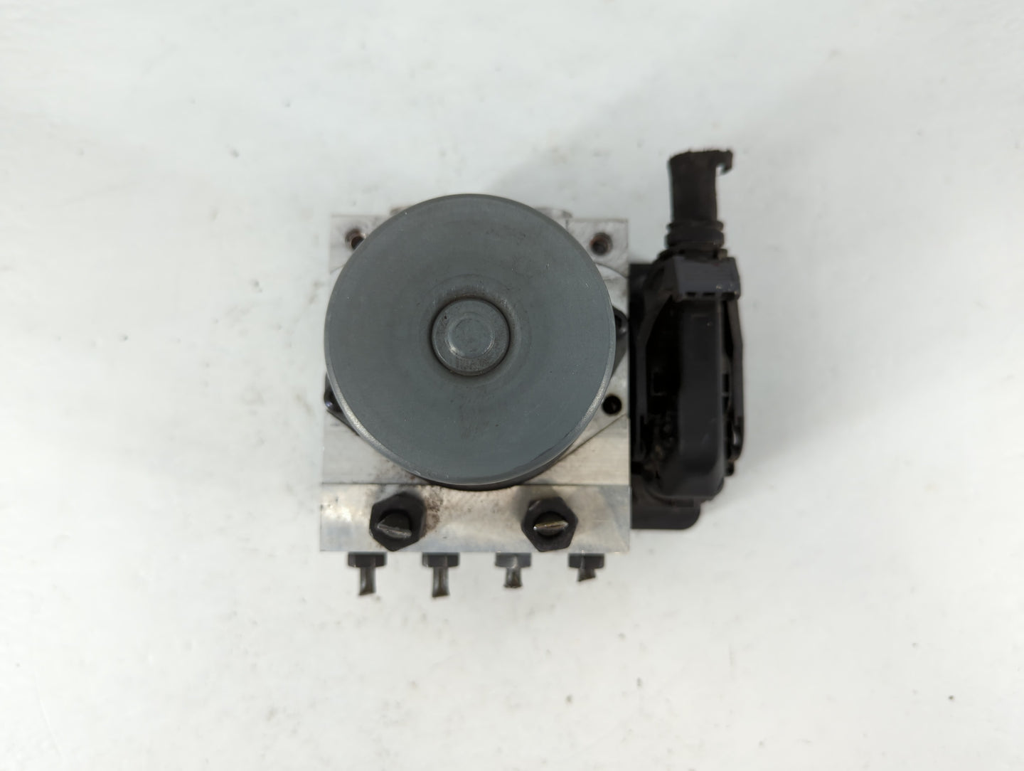 2016 Kia Soul ABS Pump Control Module Replacement P/N:B2589-22520 Fits OEM Used Auto Parts - Oemusedautoparts1.com