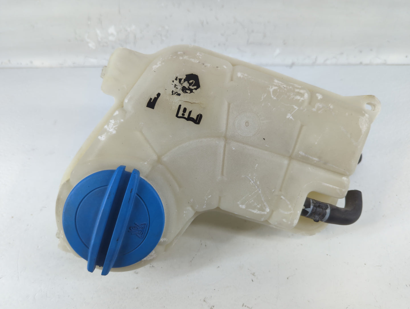 2002-2008 Audi A4 Radiator Coolant Overflow Expansion Tank Bottle - Oemusedautoparts1.com