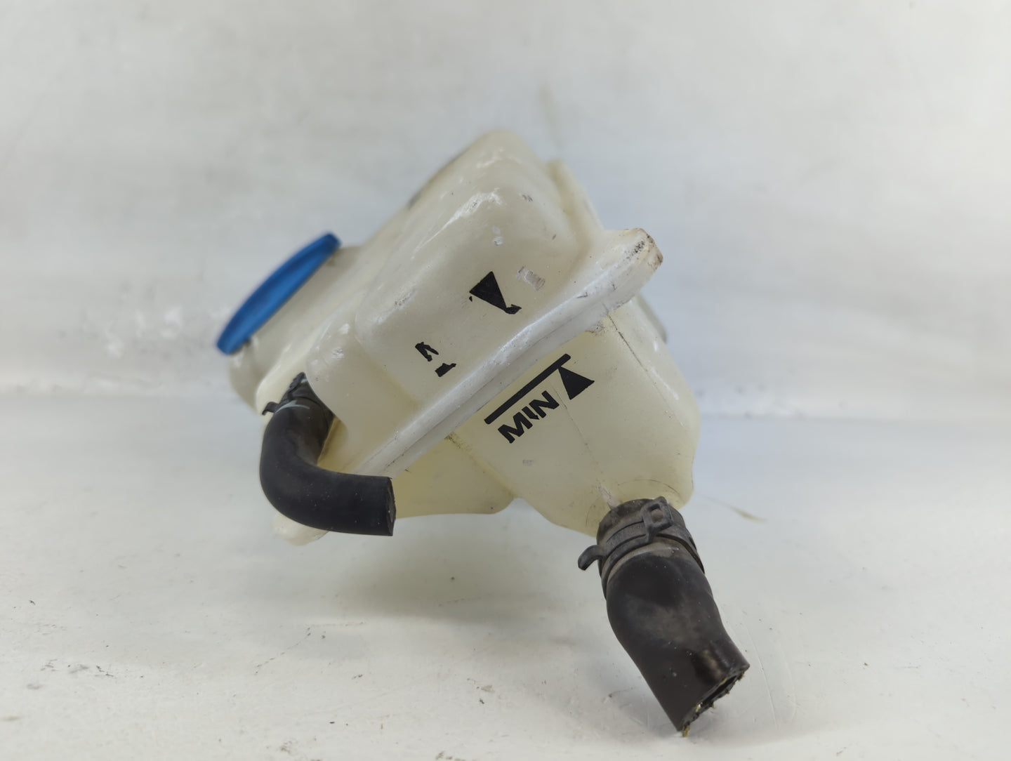 2002-2008 Audi A4 Radiator Coolant Overflow Expansion Tank Bottle - Oemusedautoparts1.com