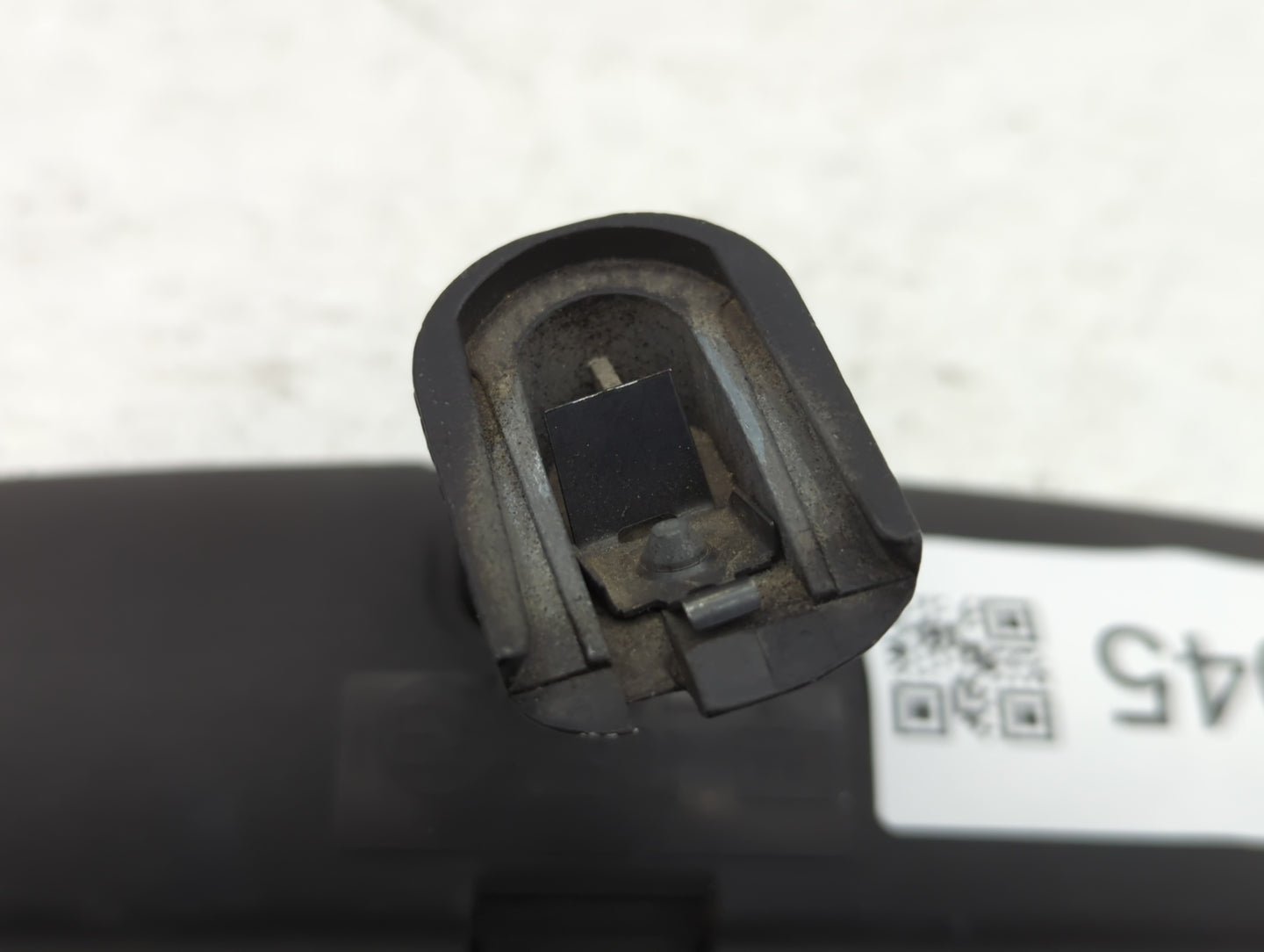 1998 Toyota Camry Interior Rear View Mirror Replacement OEM P/N:IE8011681 Fits OEM Used Auto Parts - Oemusedautoparts1.com