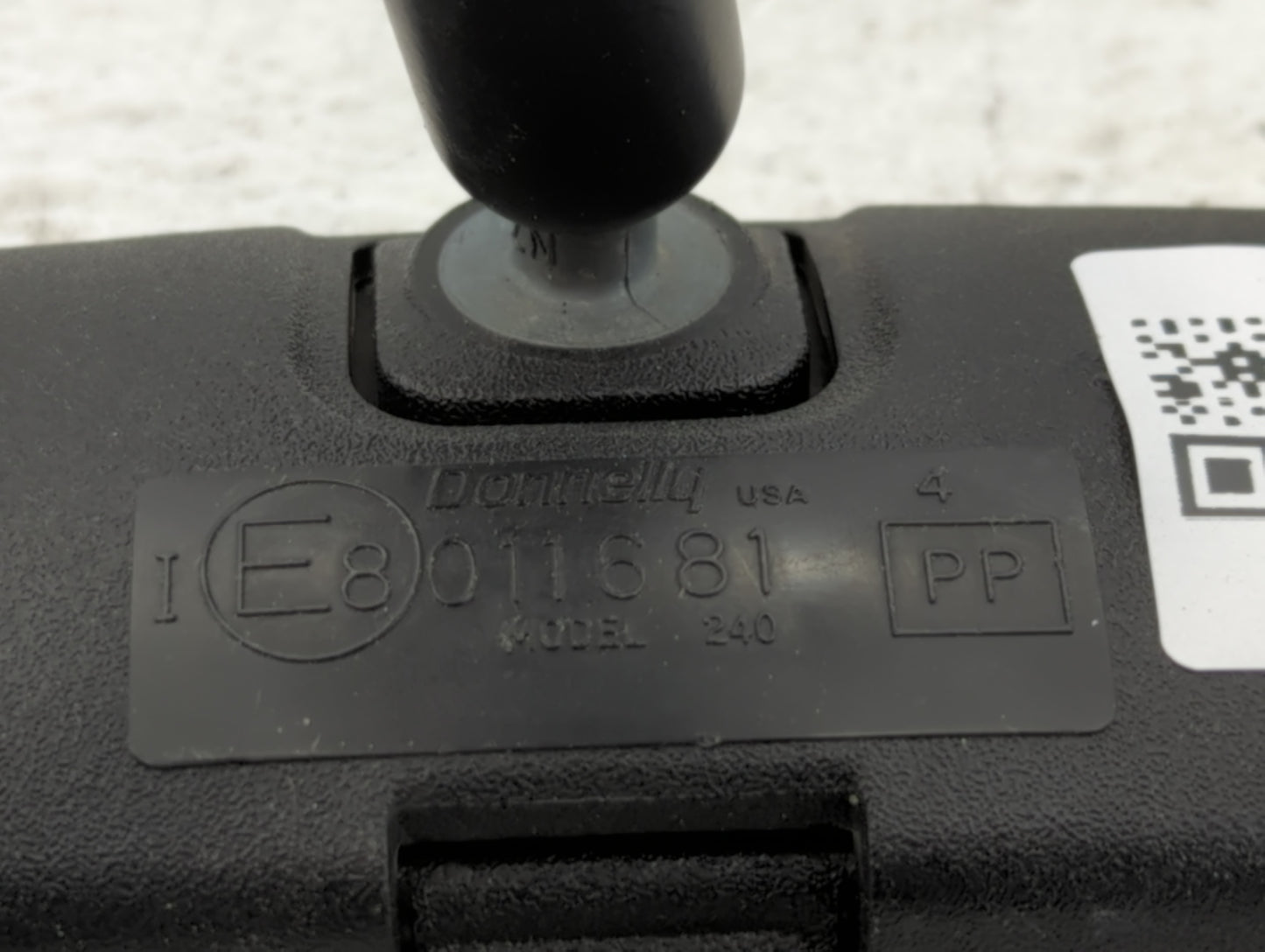 1998 Toyota Camry Interior Rear View Mirror Replacement OEM P/N:IE8011681 Fits OEM Used Auto Parts - Oemusedautoparts1.com